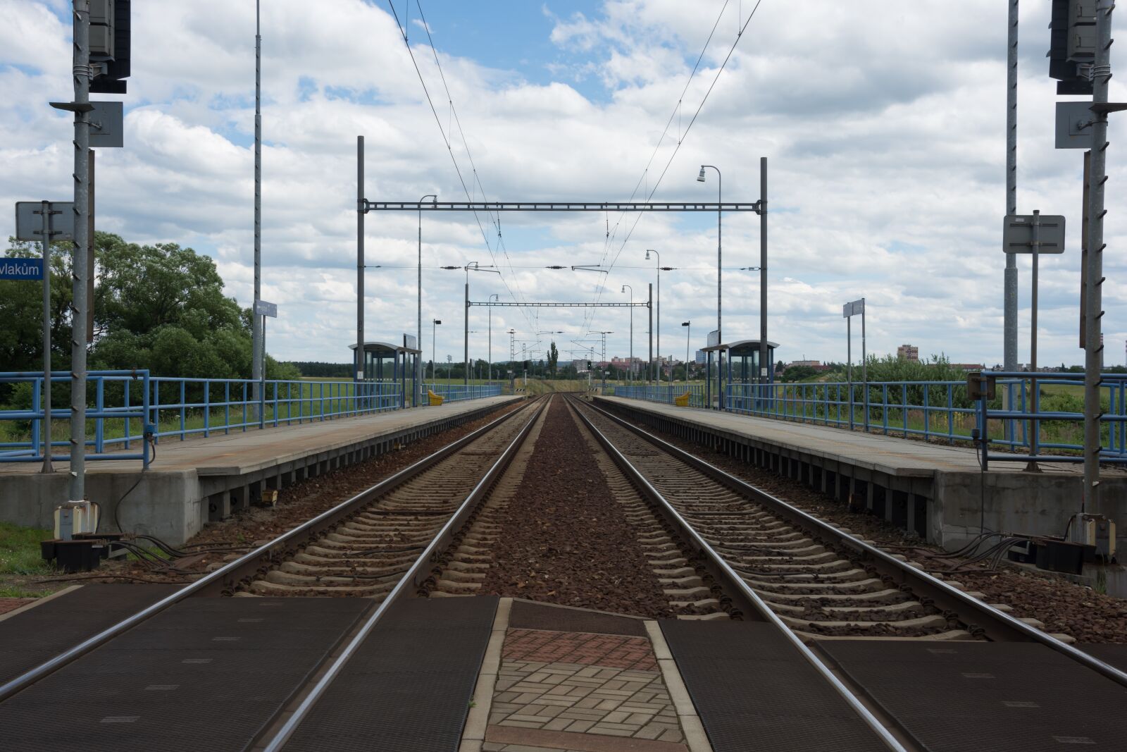 Nikon D7200 sample photo. Track, station, platform photography