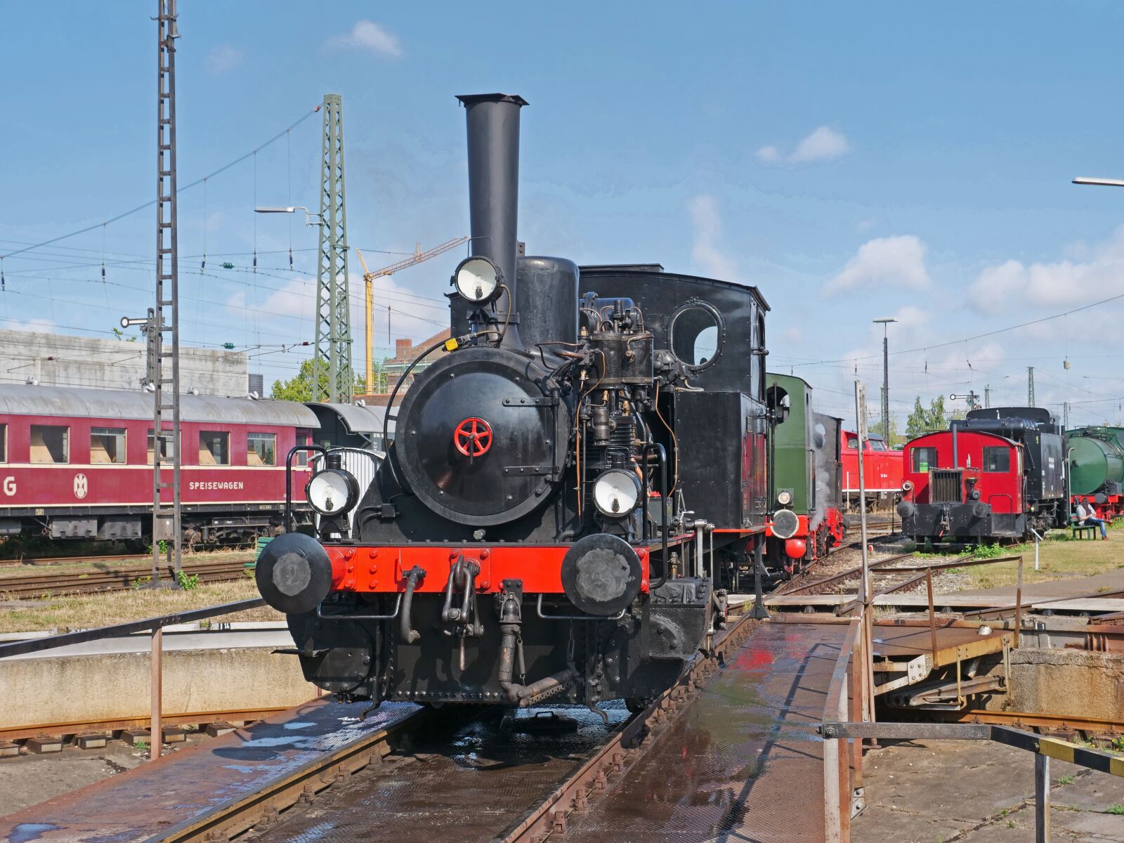 Panasonic Lumix DC-G9 sample photo. Steam locomotive, hub, railway photography