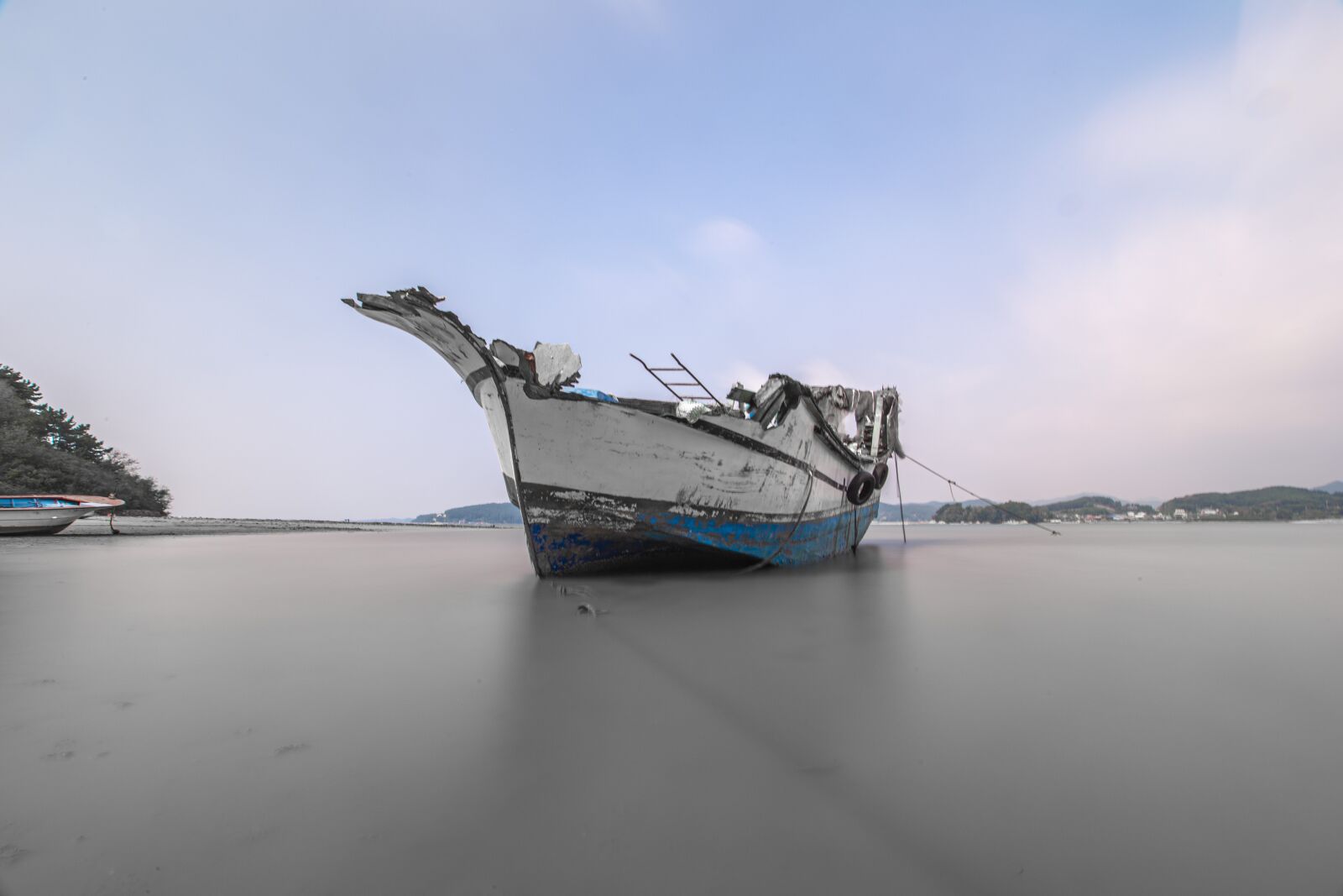Canon EOS 6D + Canon EF 16-35mm F2.8L II USM sample photo. Scrapped ship, water, sky photography