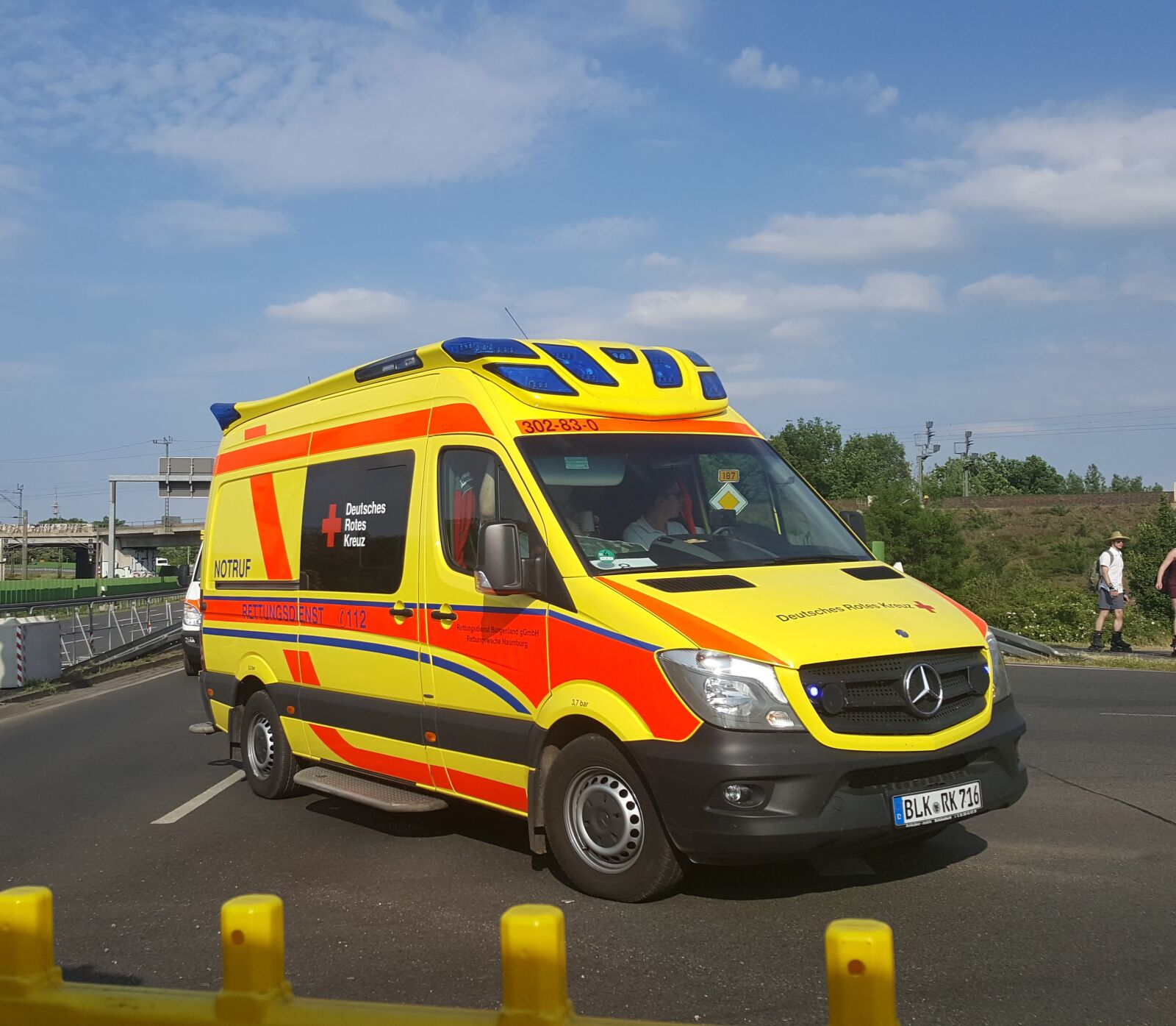 Samsung Galaxy S6 sample photo. Ambulance, rtw, 112 photography