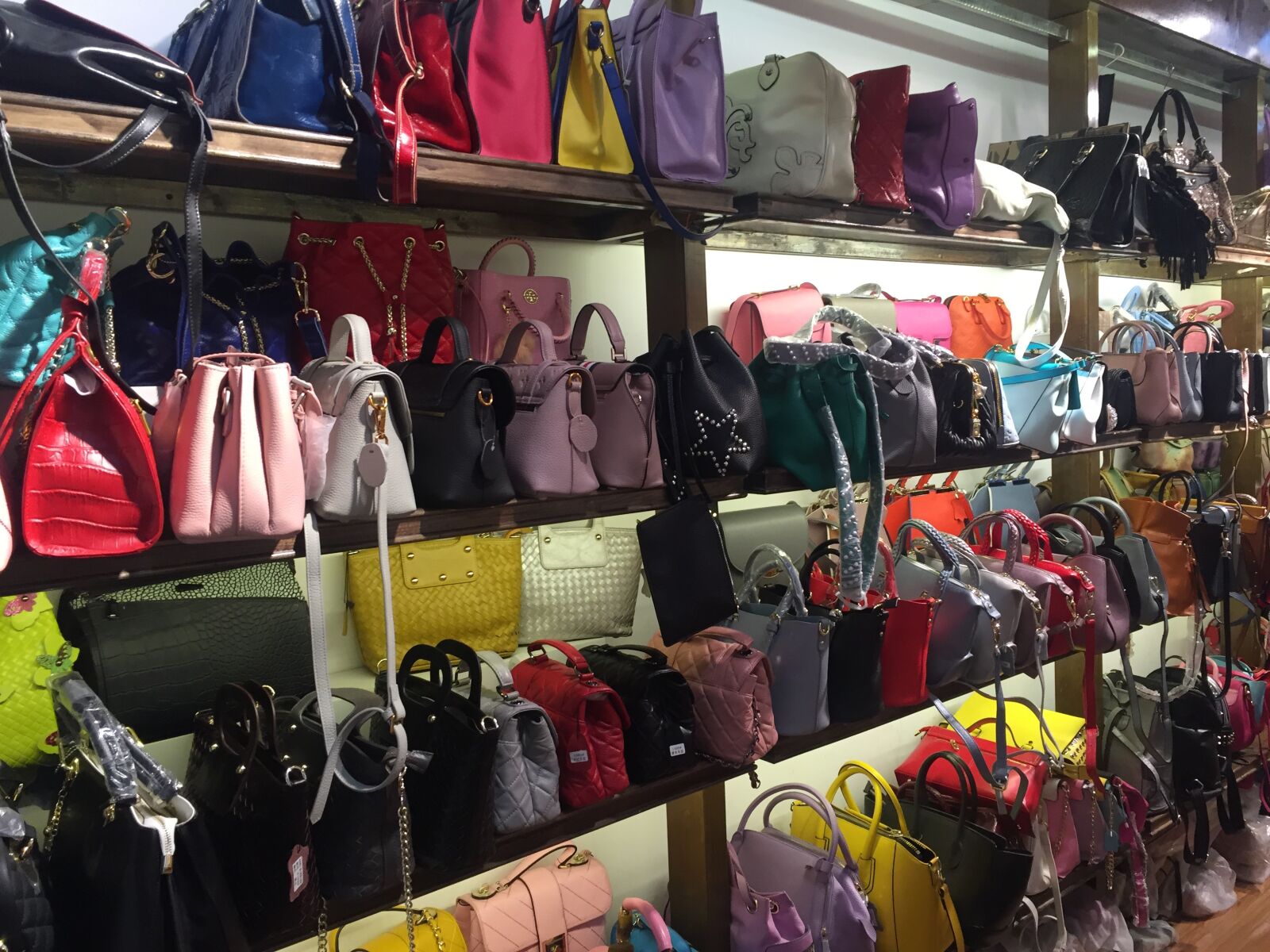 Apple iPhone 6 sample photo. Bags, market, shopping photography