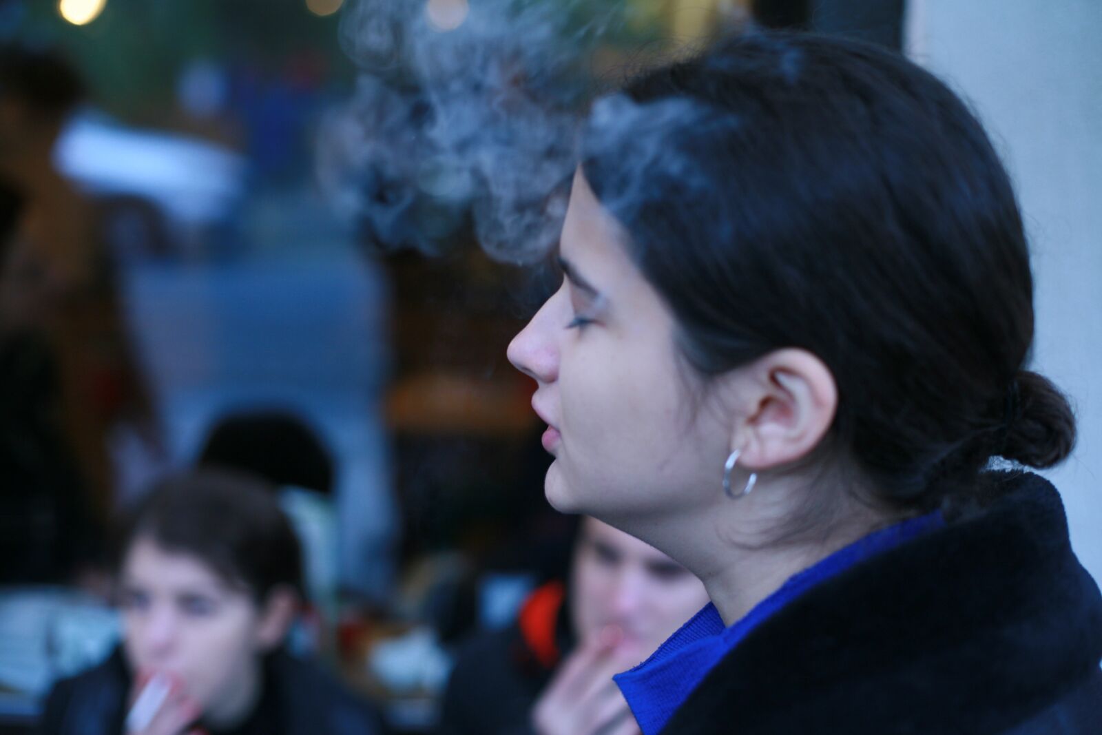 Canon EOS 5D sample photo. Smoker, girl, cigarette photography