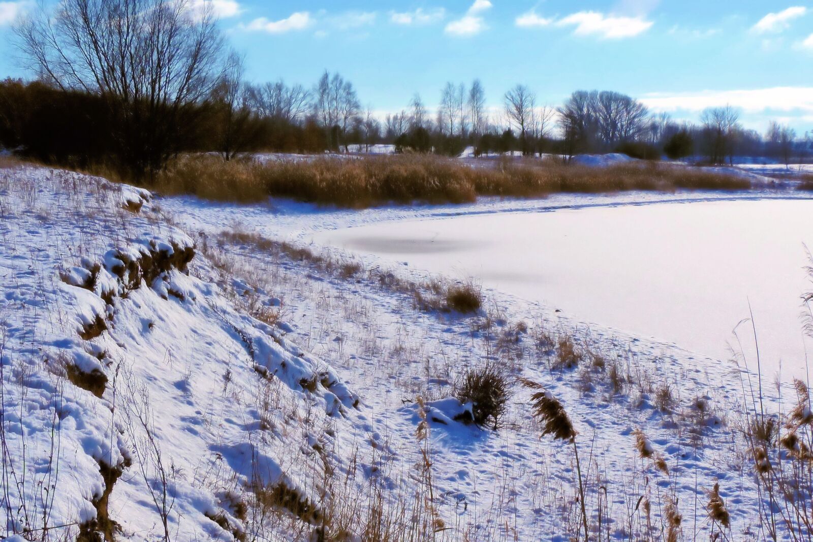 Nikon Coolpix P520 sample photo. Landscape, lake, frozen photography