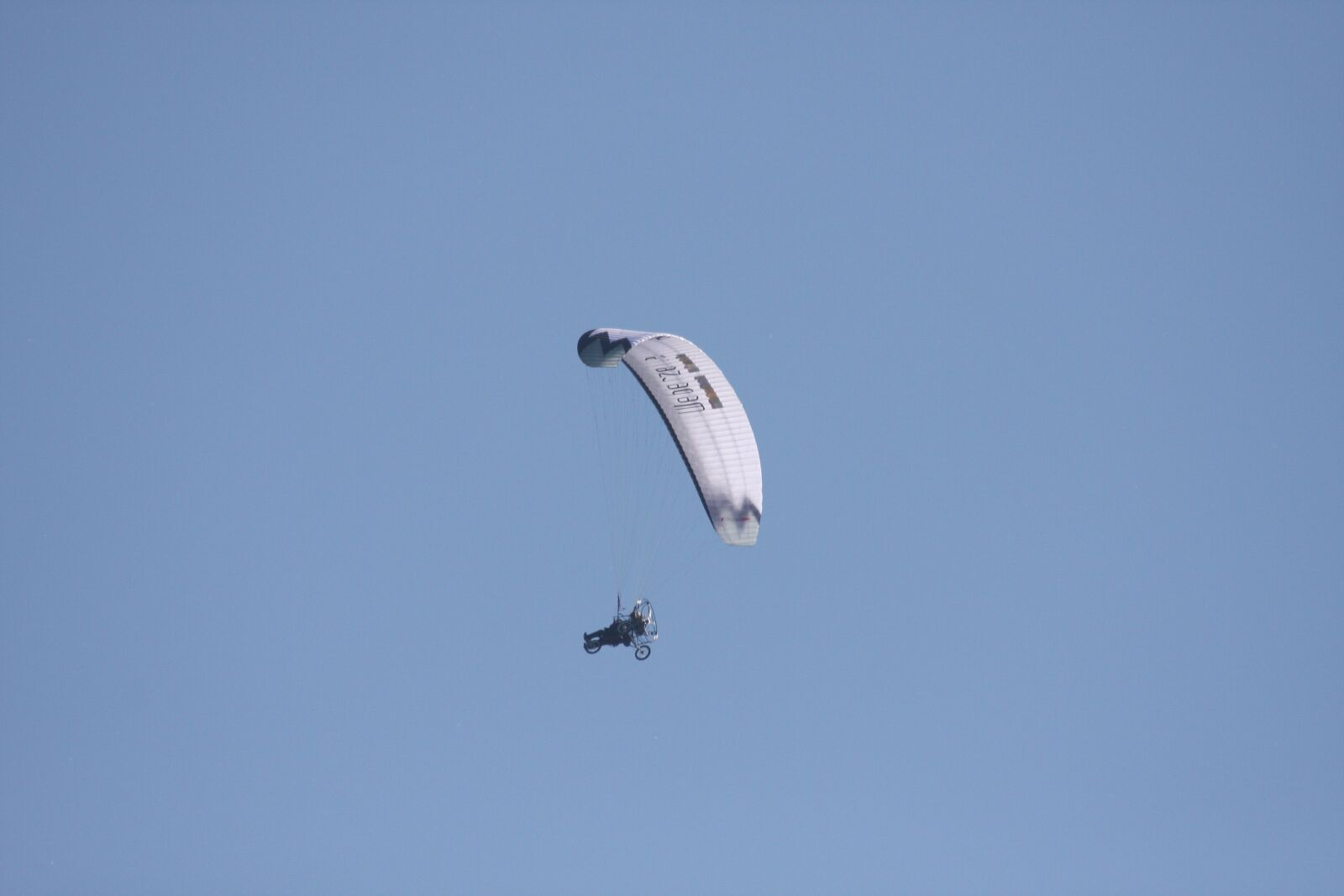 Canon EOS 40D sample photo. Paraglider, sky, paragliding photography