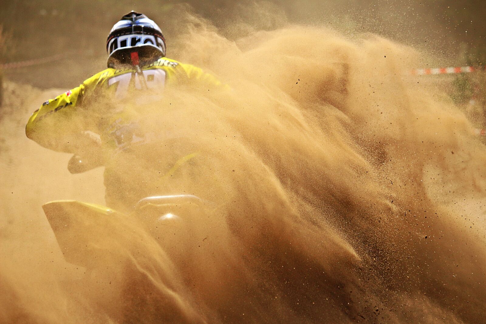 Canon EOS 100D (EOS Rebel SL1 / EOS Kiss X7) sample photo. Cross, motocross, enduro photography