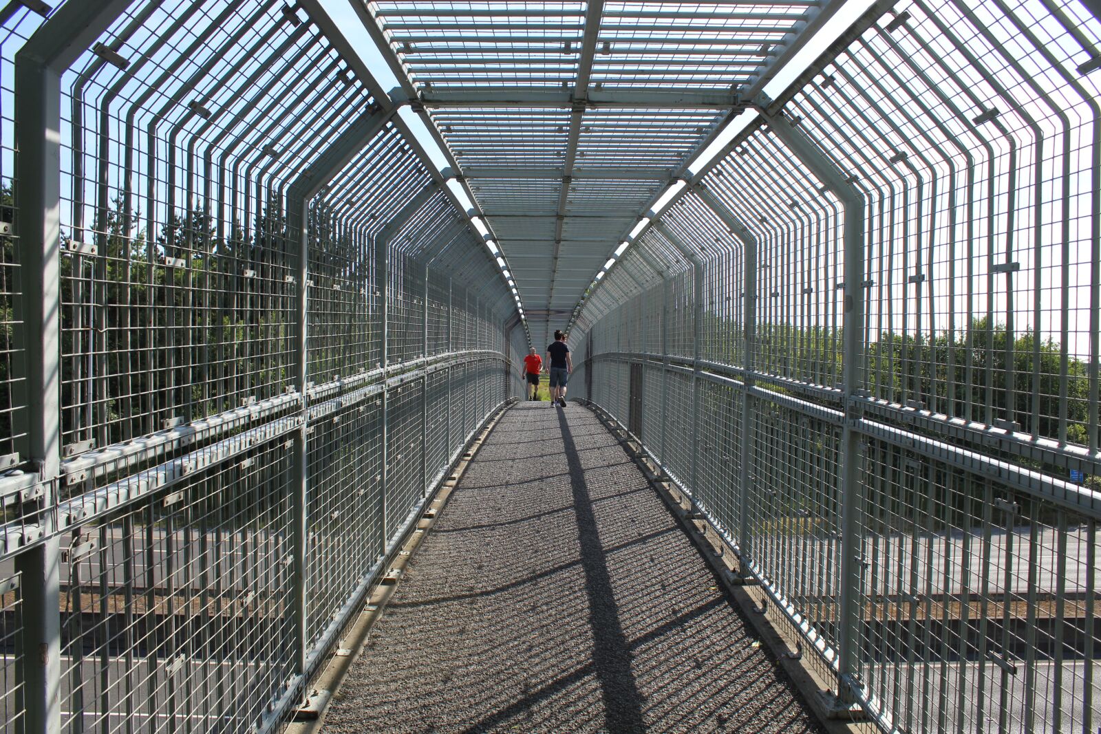 Canon EOS 4000D (EOS Rebel T100 / EOS 3000D) sample photo. Tunnel, bridge, passage photography