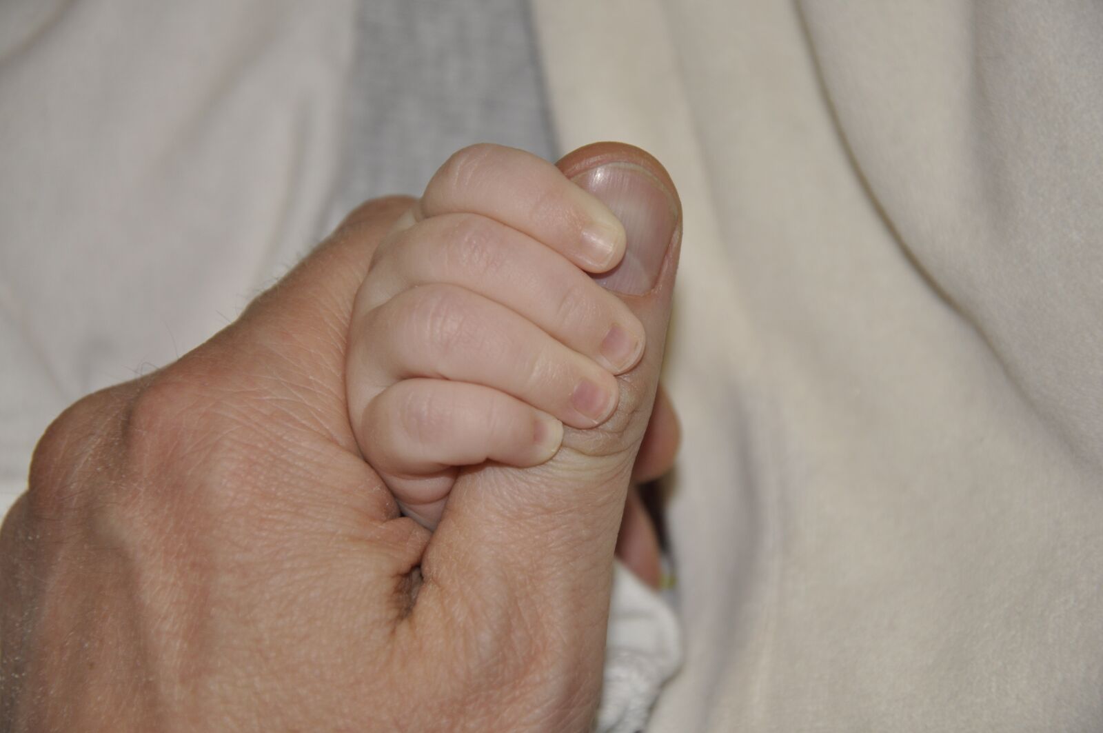 Nikon D90 sample photo. Baby, hand, childhood photography