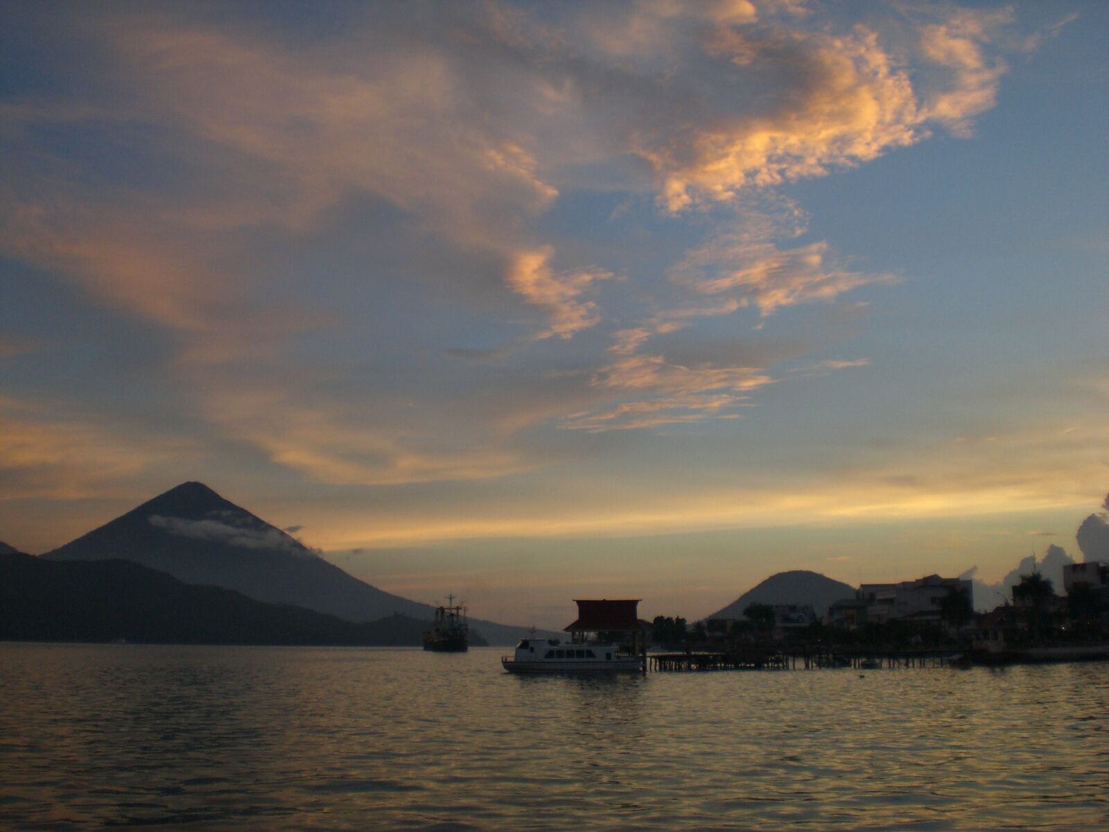 CASIO EX-Z75 sample photo. Sunset, nature, mountains photography