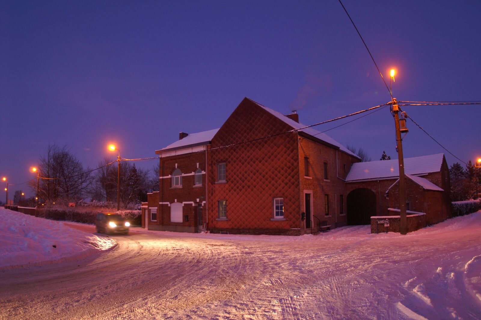 KONICA MINOLTA DYNAX 7D sample photo. Crossroad, winter, dusk photography