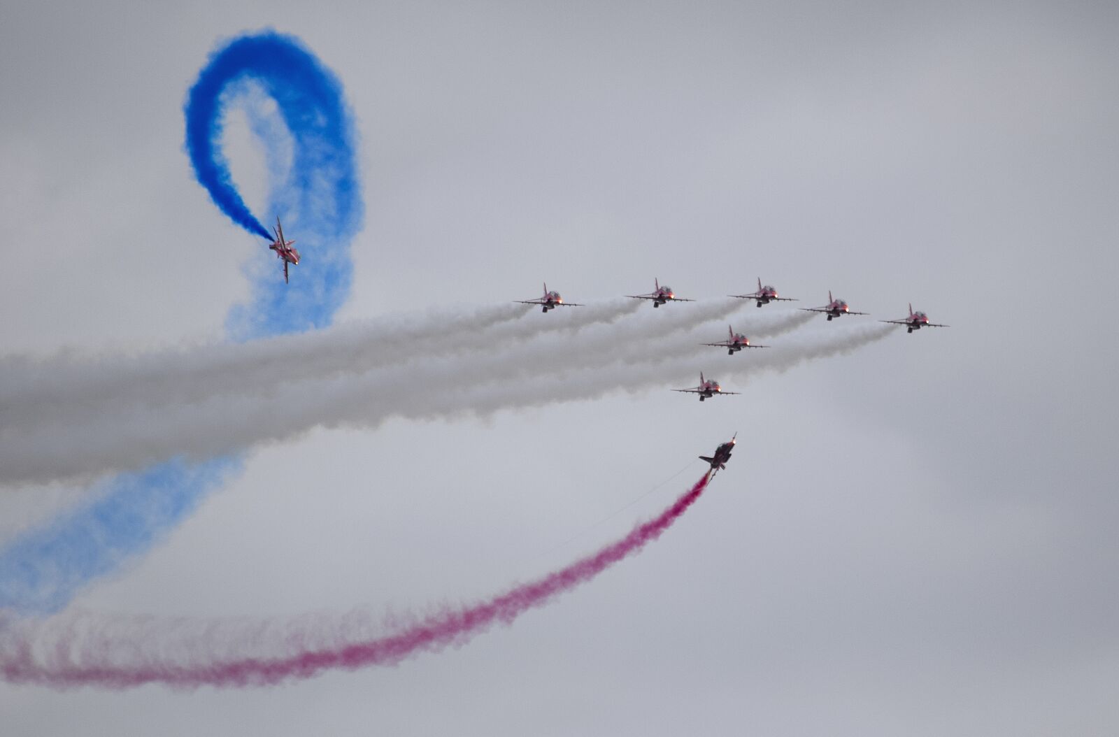 Nikon D5300 sample photo. Red arrows, jets, aircraft photography