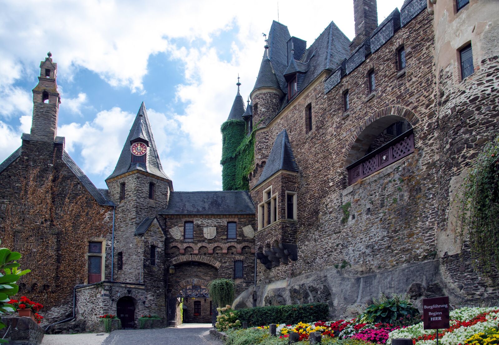 Tamron 18-200mm F3.5-6.3 Di II VC sample photo. Germany, cochem, imperial castle photography