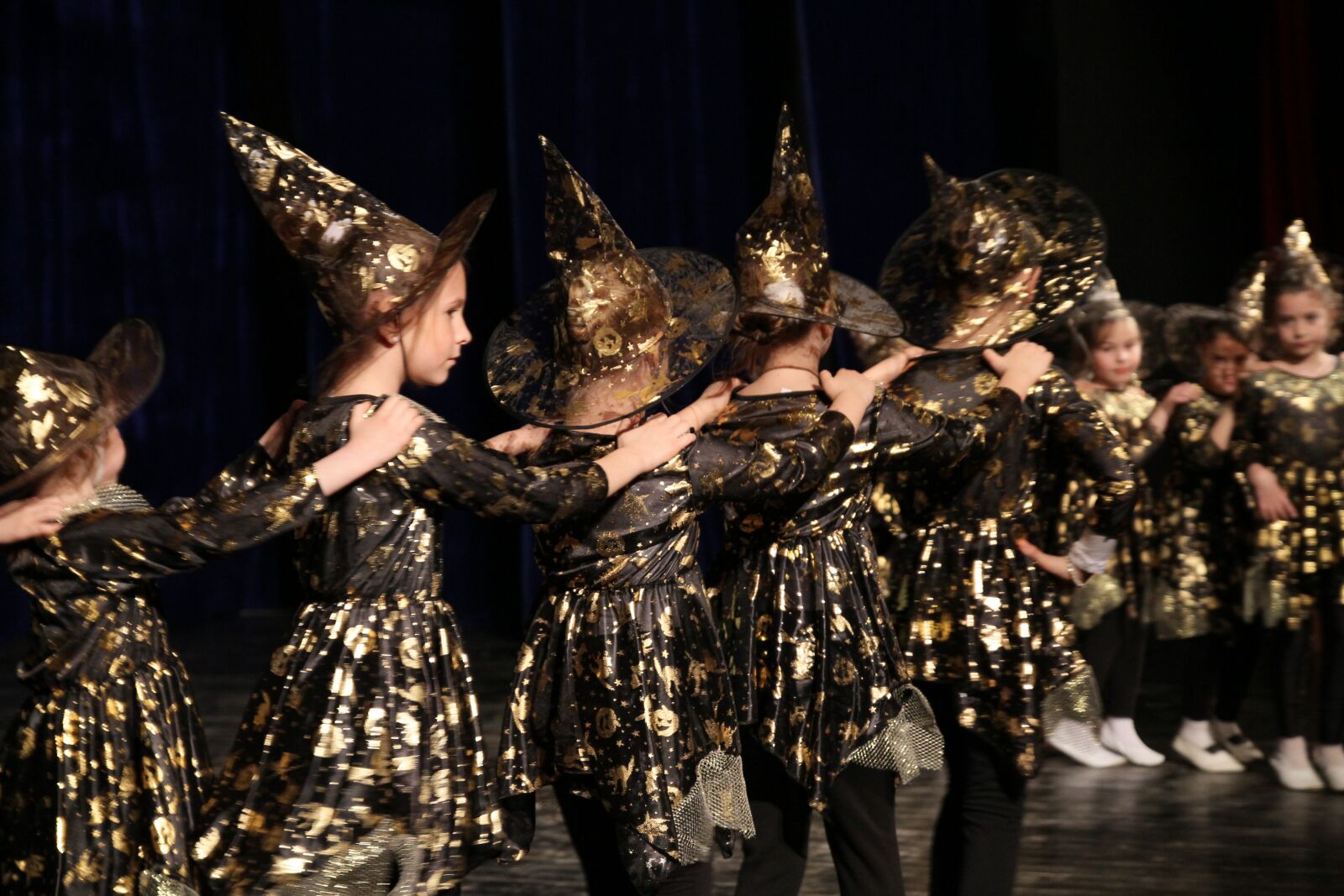 Canon EOS 7D sample photo. Halloween, theatre, children, performance photography