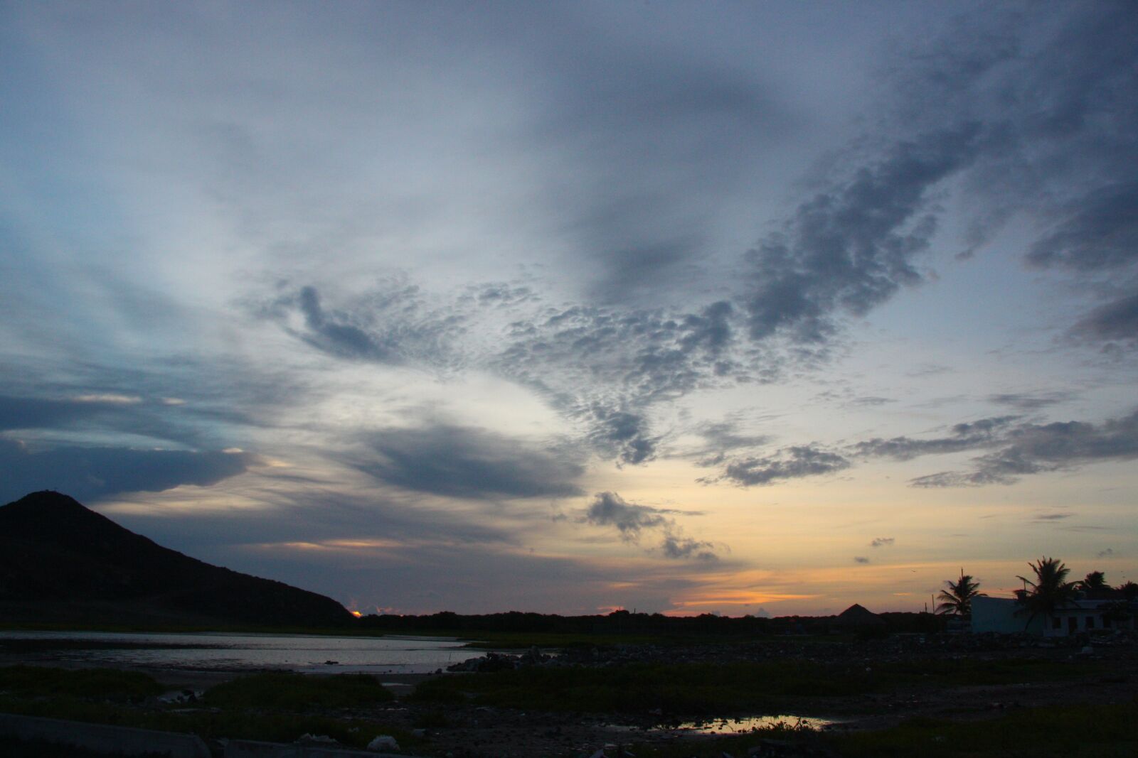 Canon EOS 450D (EOS Rebel XSi / EOS Kiss X2) sample photo. Nature, sky, panoramic photography