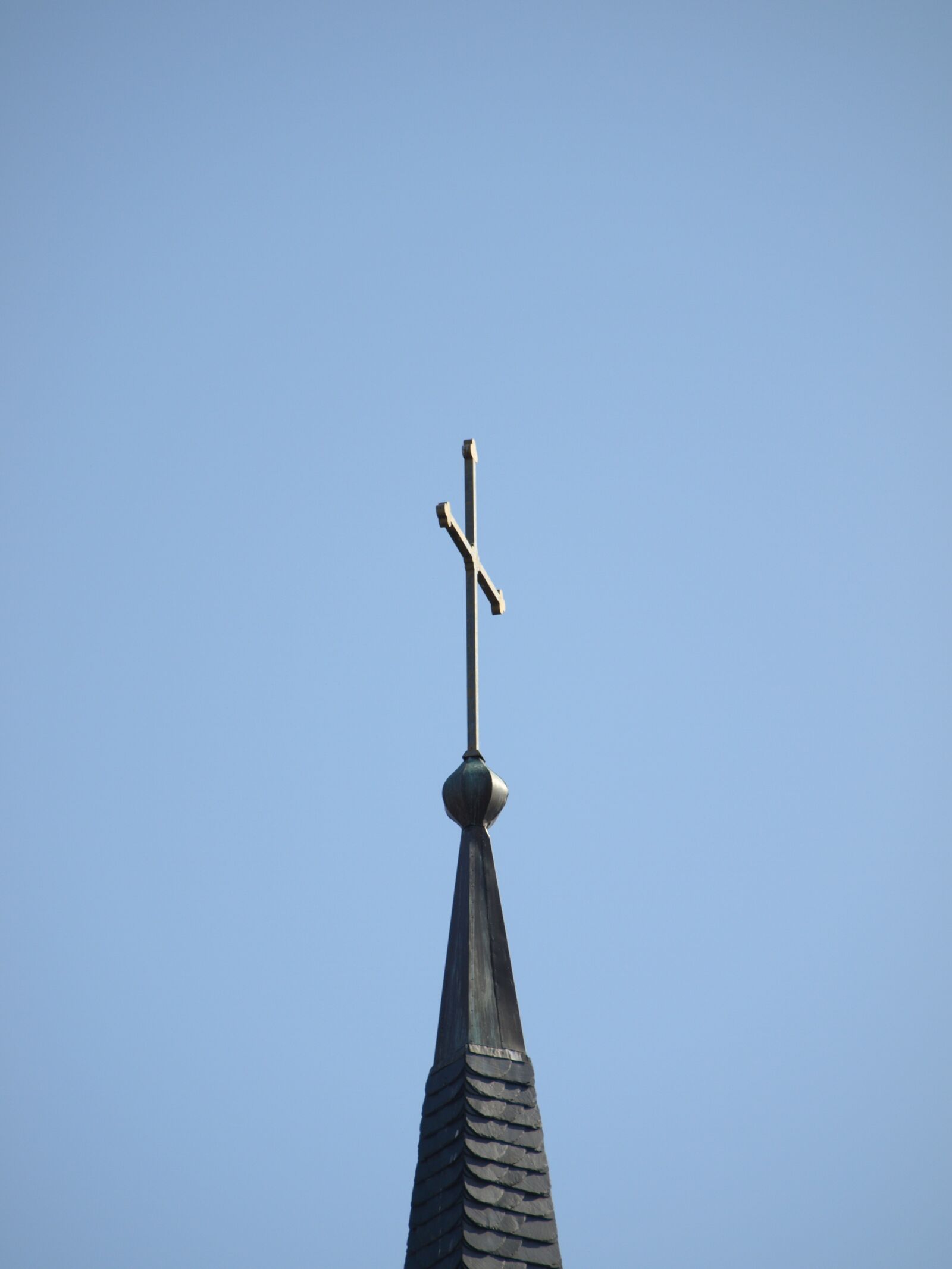 Olympus E-510 (EVOLT E-510) sample photo. Steeple, great, sky photography