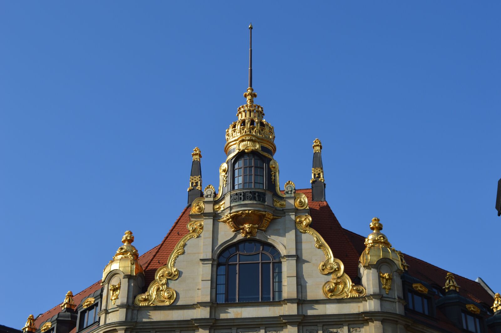 Nikon D3200 sample photo. Leipzig, bank, gold photography