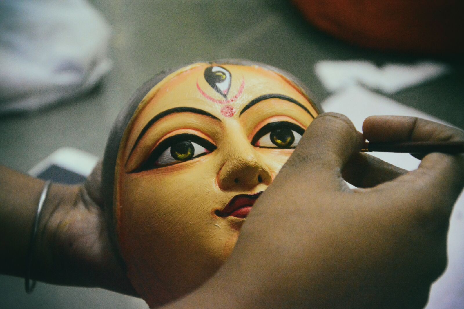 Nikon D5200 sample photo. Person, doing, handcraft, face photography
