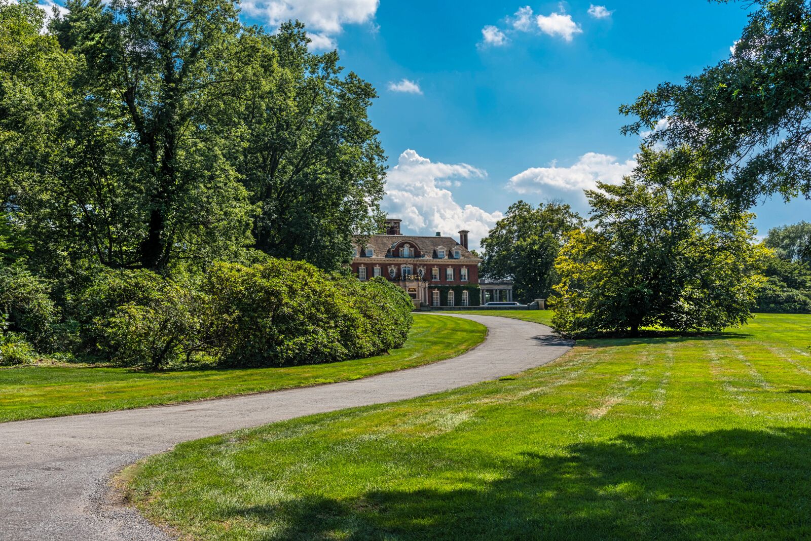 Nikon D750 sample photo. Mansion, long driveway, estate photography