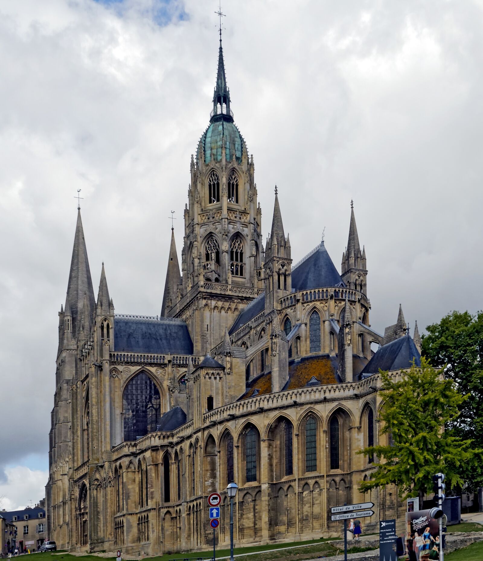 Olympus OM-D E-M10 sample photo. Cathedral, notre dame of photography