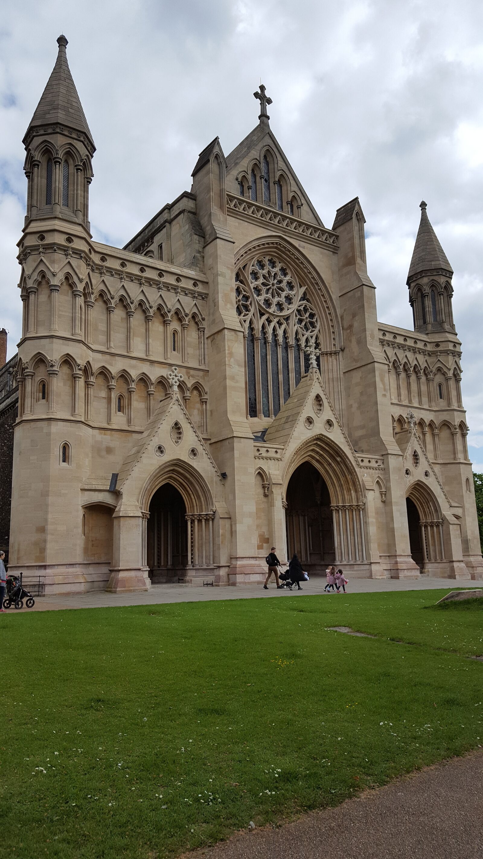 Samsung Galaxy S6 sample photo. St, albans cathedral, albans photography