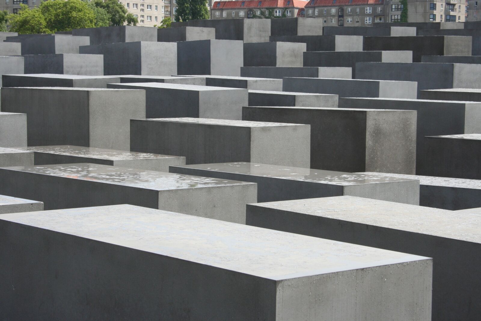 Canon EOS 350D (EOS Digital Rebel XT / EOS Kiss Digital N) sample photo. Stelae, berlin, memorial to photography
