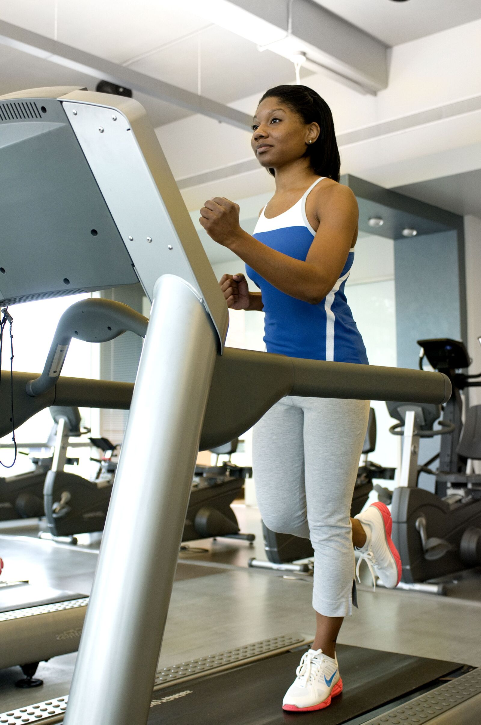 Nikon D300 sample photo. Afro american woman, gym photography