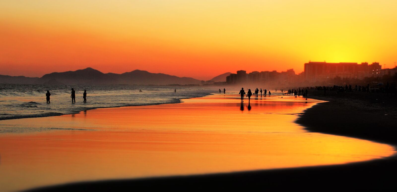 Canon EOS 1200D (EOS Rebel T5 / EOS Kiss X70 / EOS Hi) sample photo. Sunset, beach, sol photography