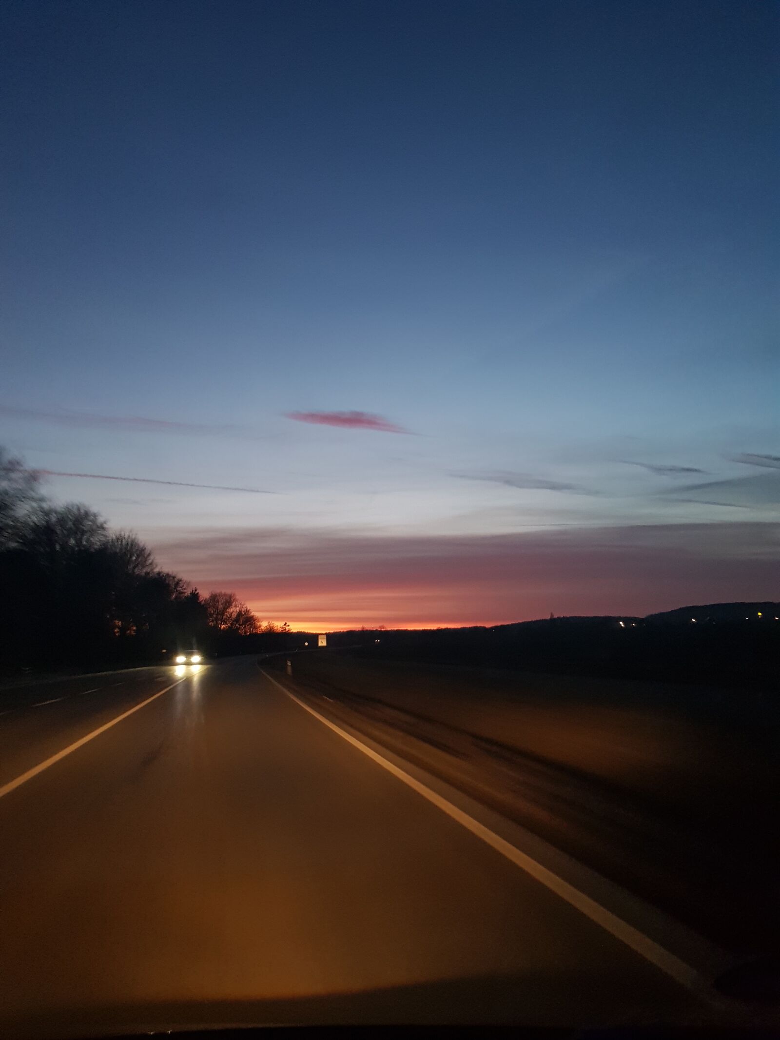 Samsung Galaxy S8+ sample photo. Drive by, street, sunset photography