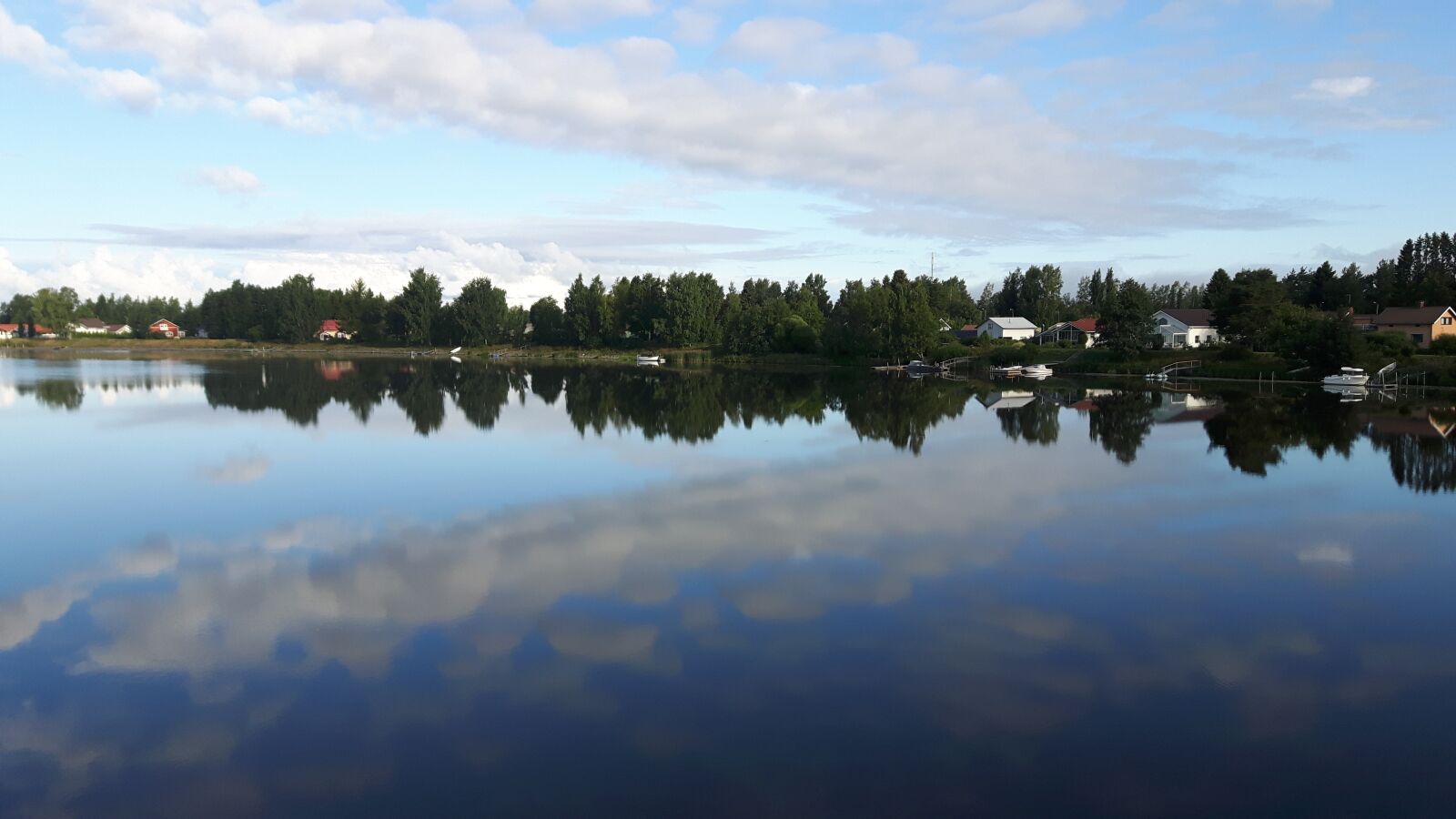 Samsung Galaxy S5 Neo sample photo. Reflection, lake, water bodies photography