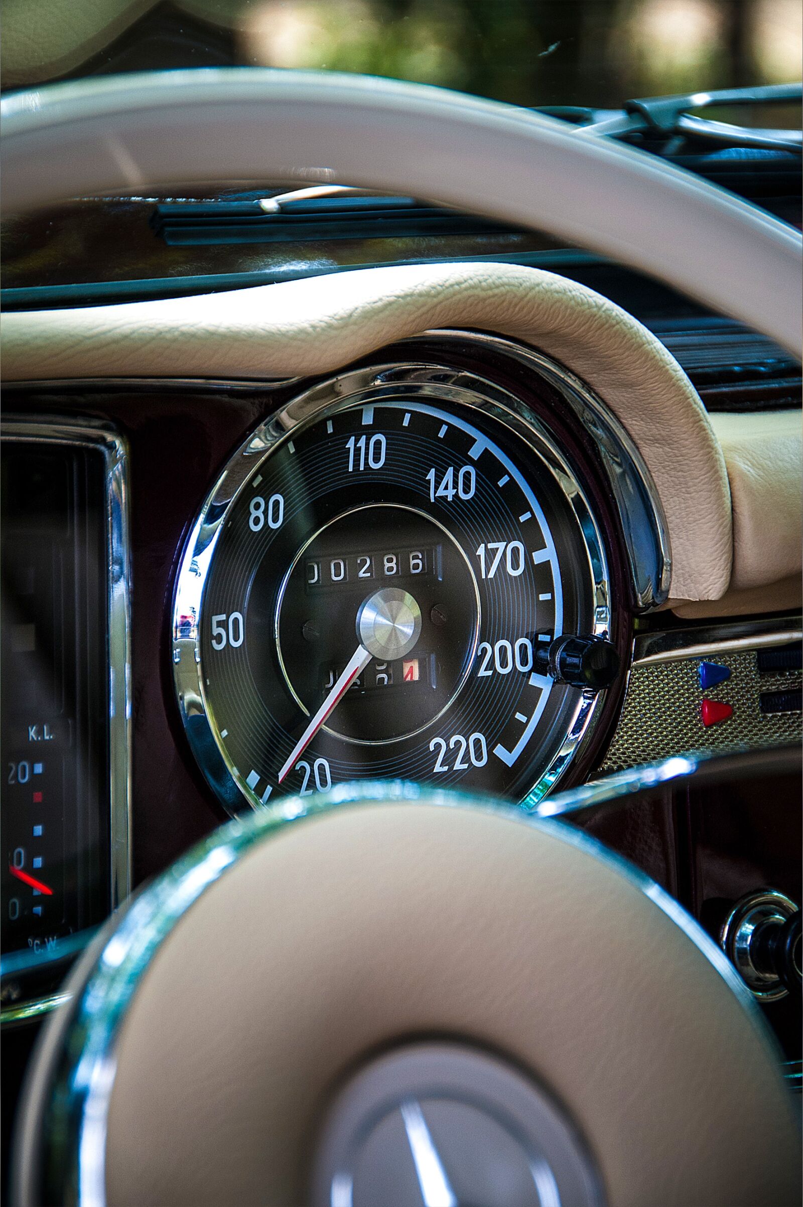 Nikon D3200 sample photo. Auto, mercédesz, vehicle photography