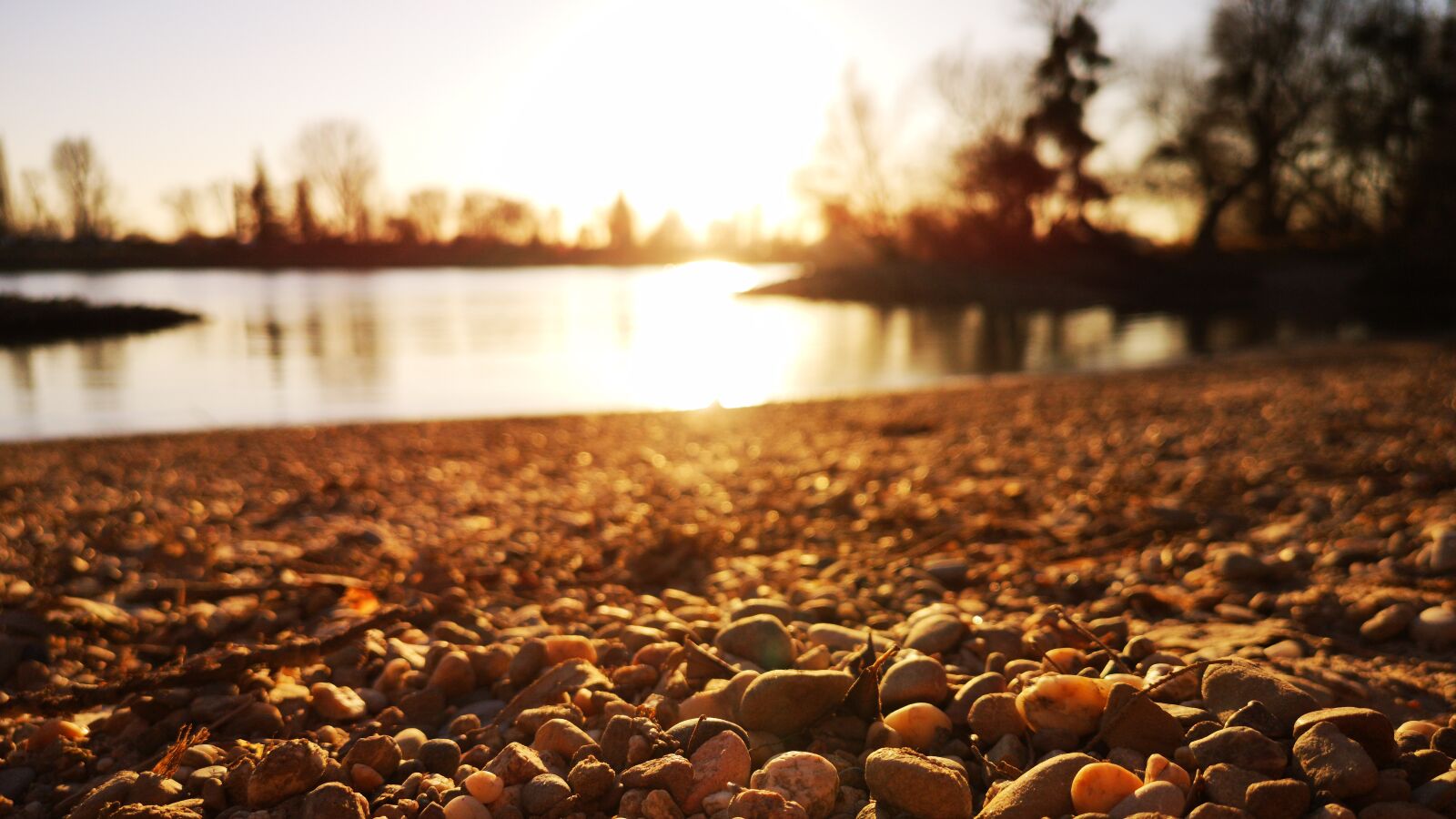HUAWEI CLT-L29 sample photo. Lake, stones, trees photography