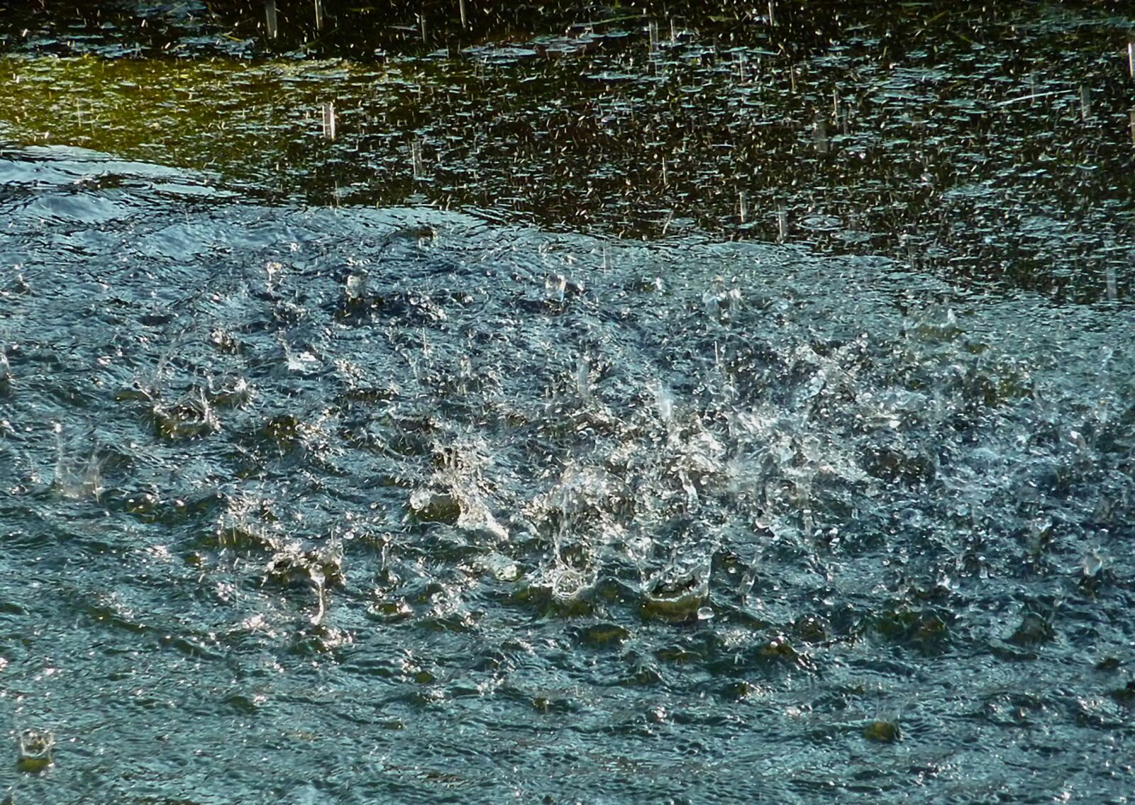 Panasonic DMC-TZ7 sample photo. Fountain, water, water games photography