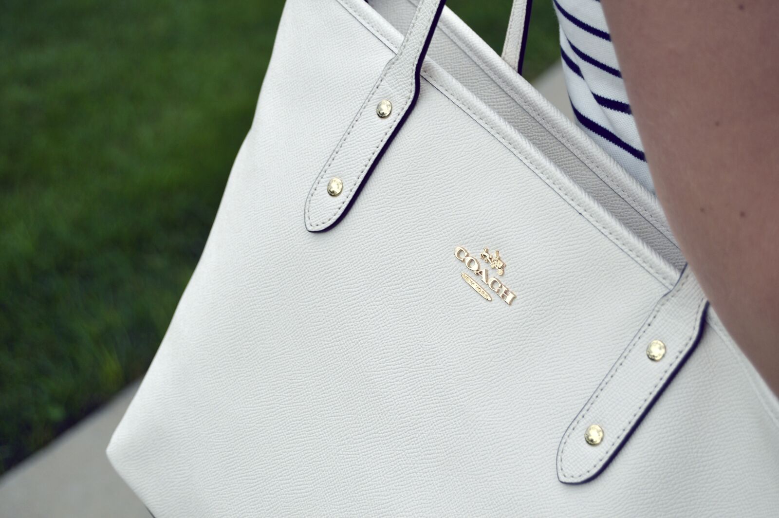 Nikon D3200 sample photo. Purse, handbag, luxury photography