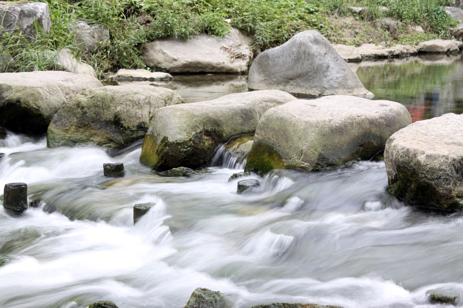 Canon EOS 50D sample photo. Streams, rock, water flow photography