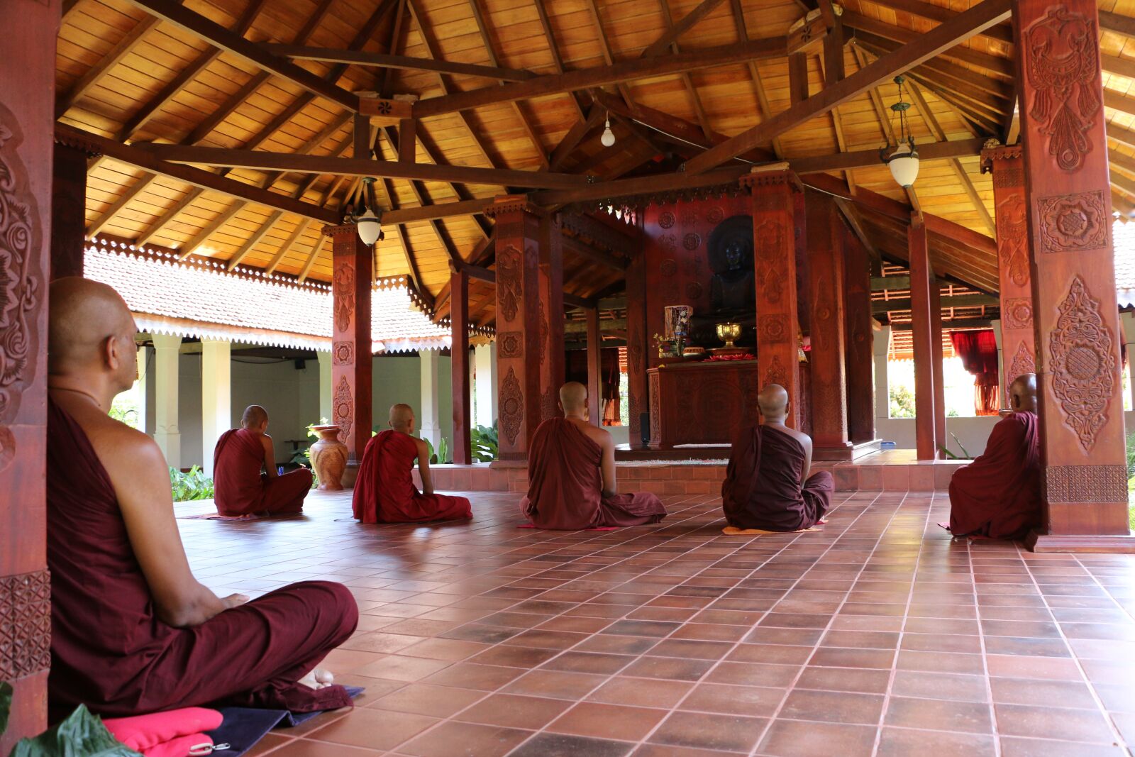 Canon EOS 70D sample photo. Architecture, indoors, travel photography