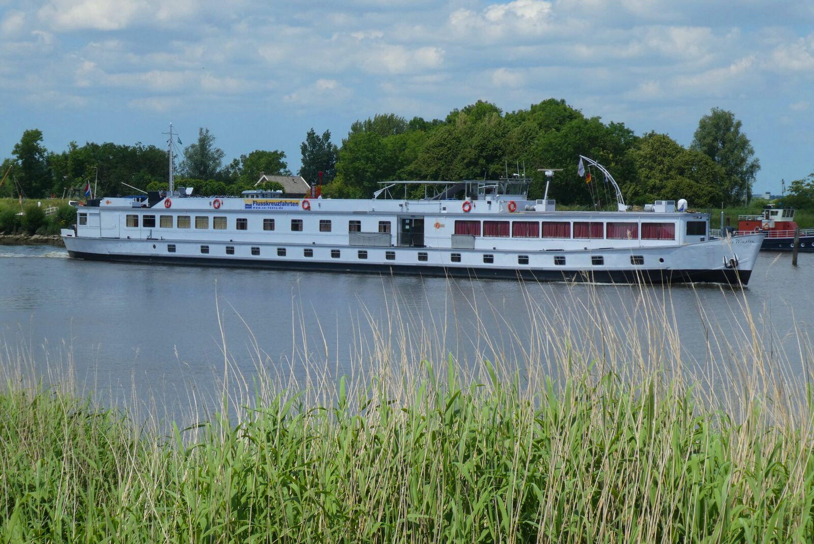 Panasonic Lumix DC-ZS70 (Lumix DC-TZ90) sample photo. Cruise ship, boat, boating photography