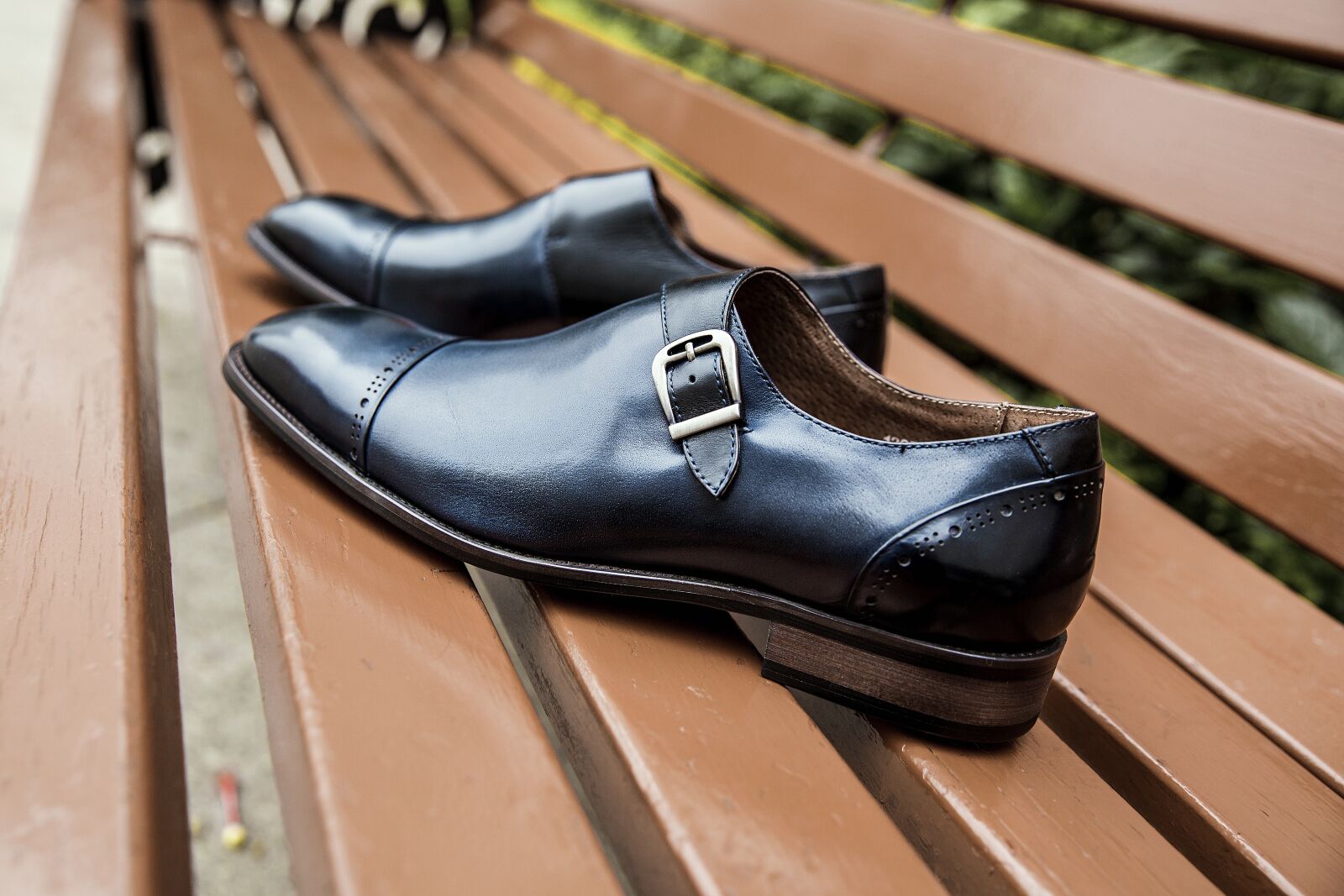 Canon EF 24-70mm F2.8L II USM sample photo. Shoes men, shoe, shine photography
