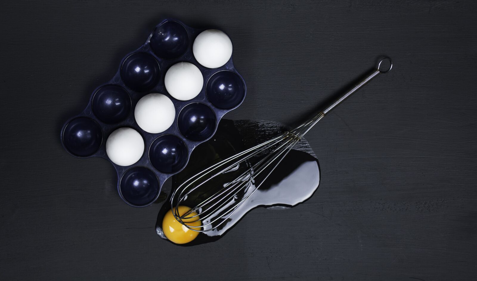 Nikon D5200 sample photo. Blue, container, egg mixer photography