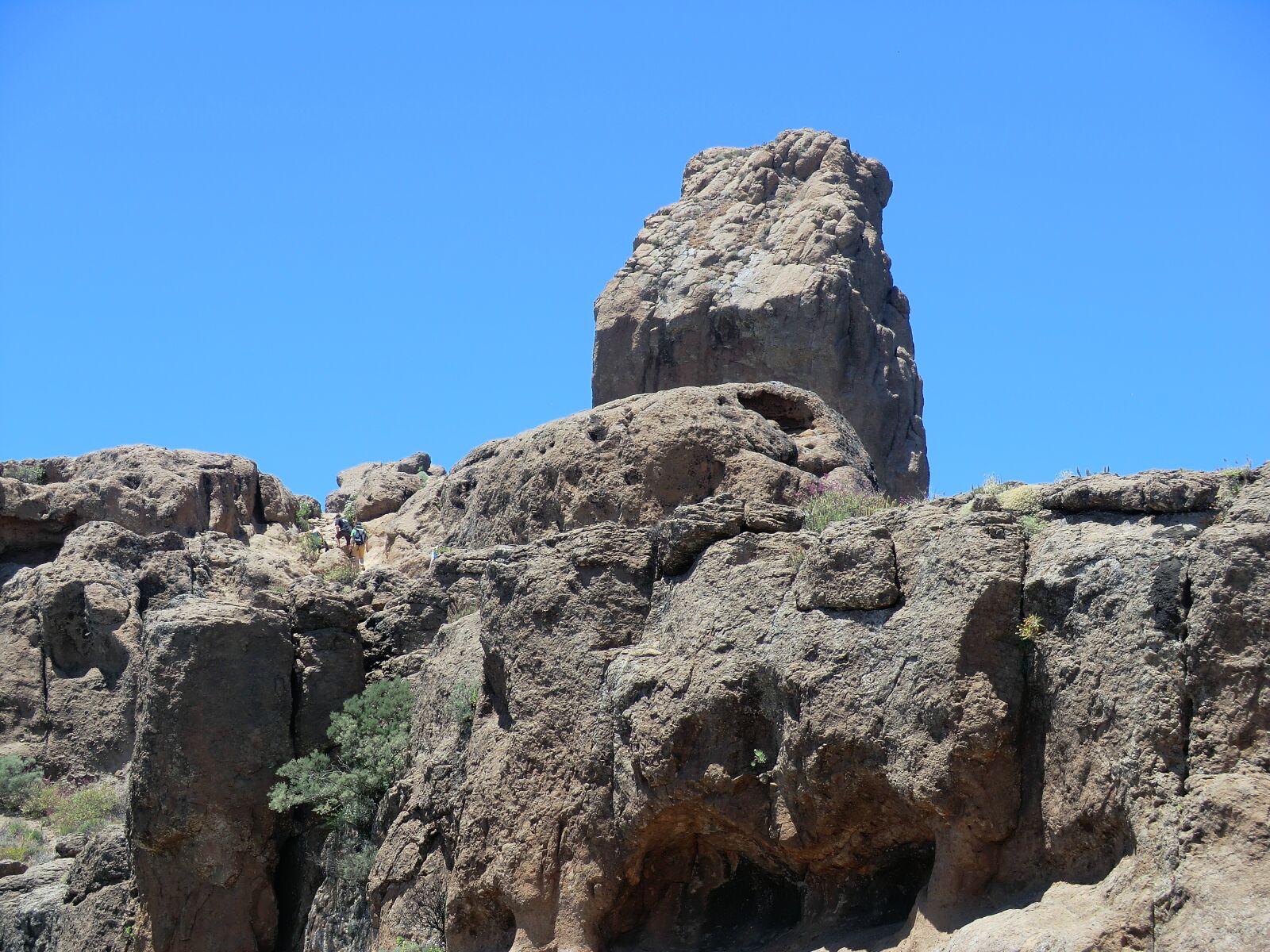 CASIO EX-H5 sample photo. Roque nublo, mountain, volcano photography