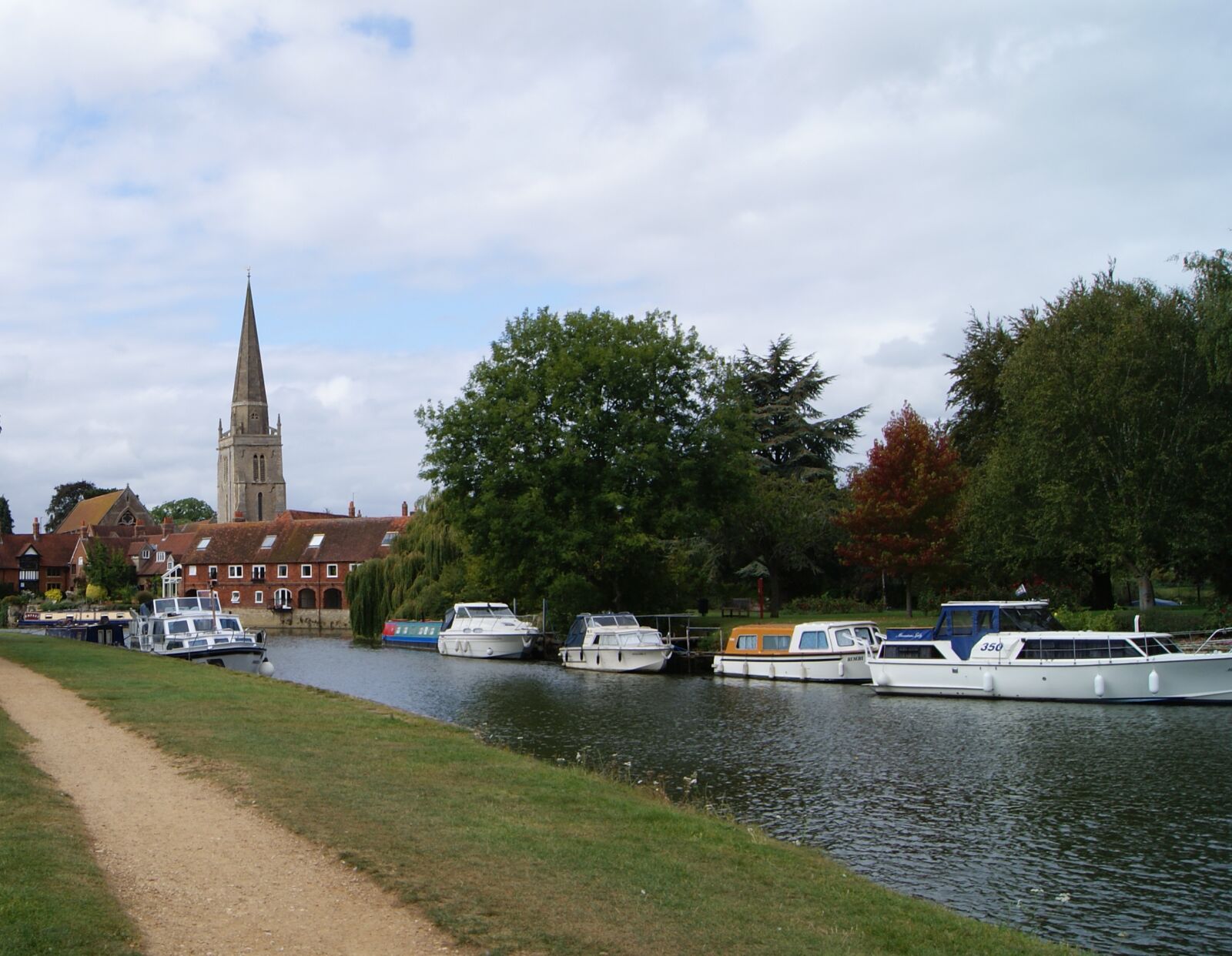 Sony Alpha DSLR-A230 sample photo. River, thames, england photography