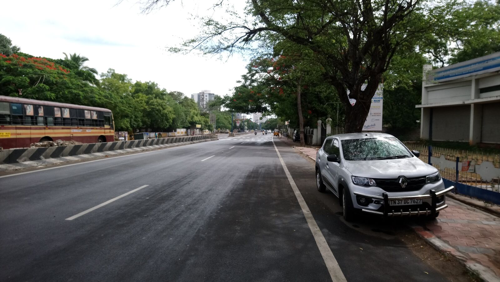 Sony Xperia XA1 Ultra sample photo. Road, car, traffic photography