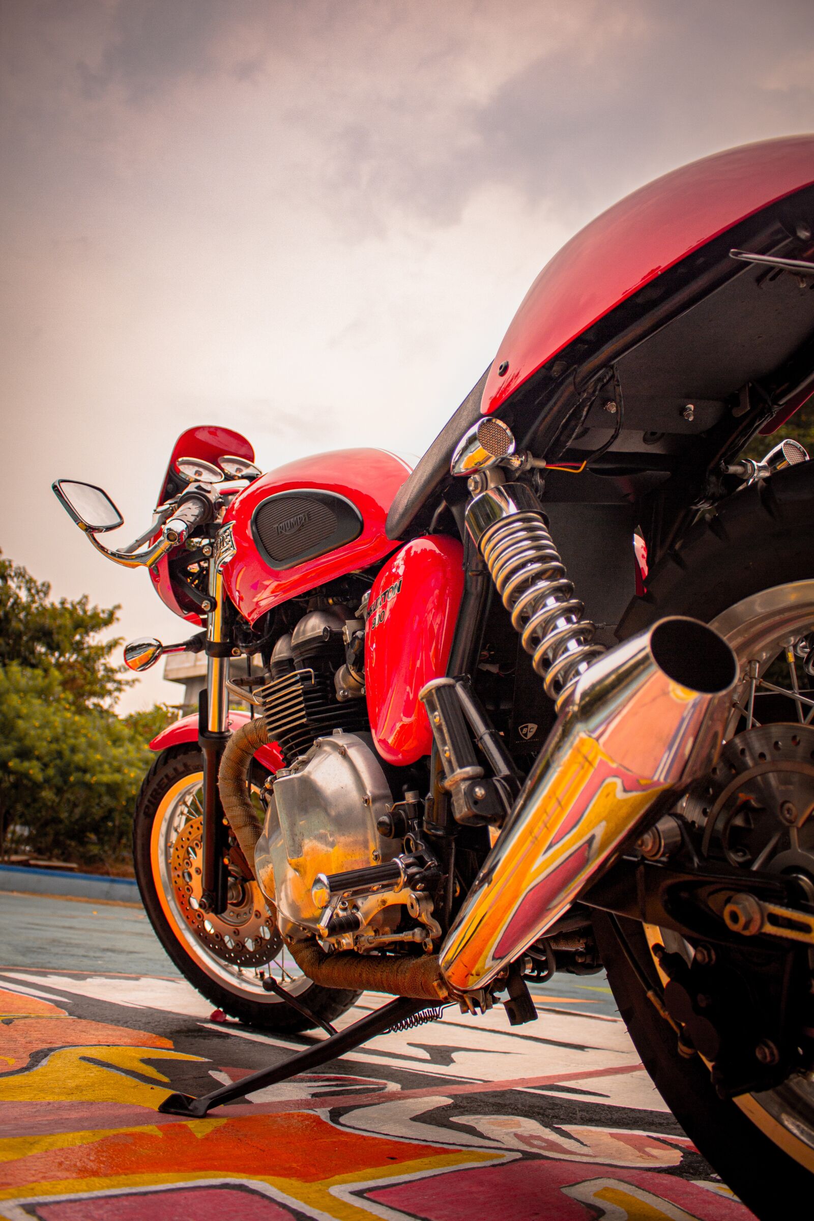 Canon EOS 60D + Canon EF-S 18-55mm F3.5-5.6 IS STM sample photo. Triumph, motor, motorcycle photography