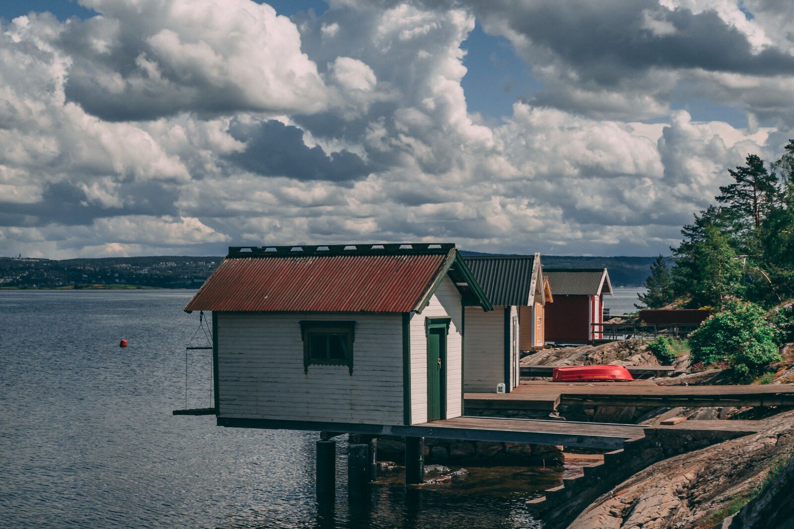 Sony a7 + Sony FE 28-70mm F3.5-5.6 OSS sample photo. Log cabins, nature, fjords photography
