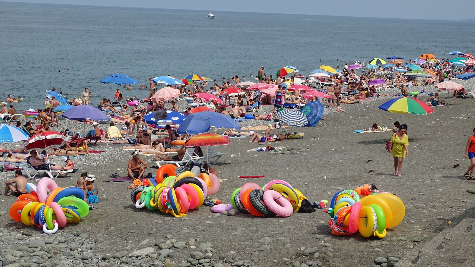 Sony DSC-HX400 sample photo. Sea, luda, tan photography