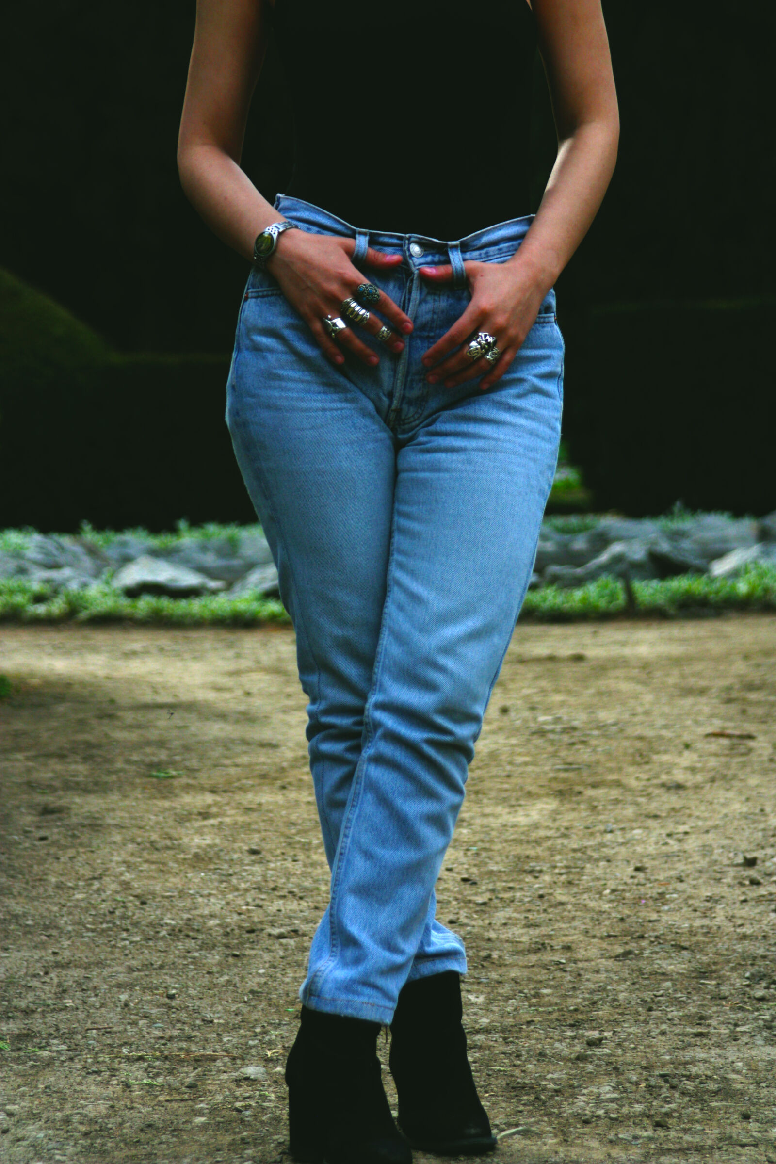 Canon EOS 450D (EOS Rebel XSi / EOS Kiss X2) sample photo. Boots, fashion, female, girl photography