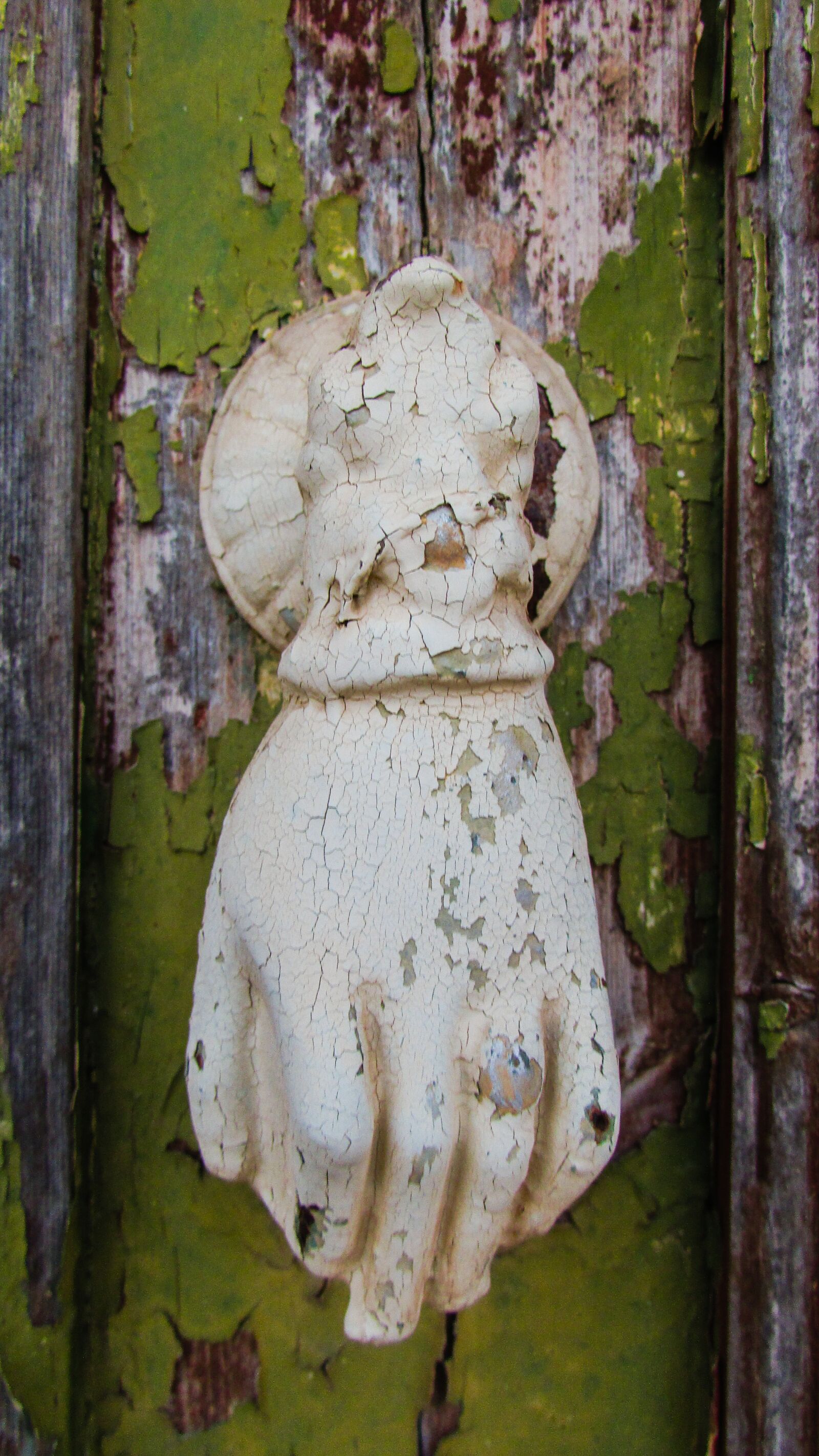 Canon PowerShot SX400 IS sample photo. Knocker, old, aged photography