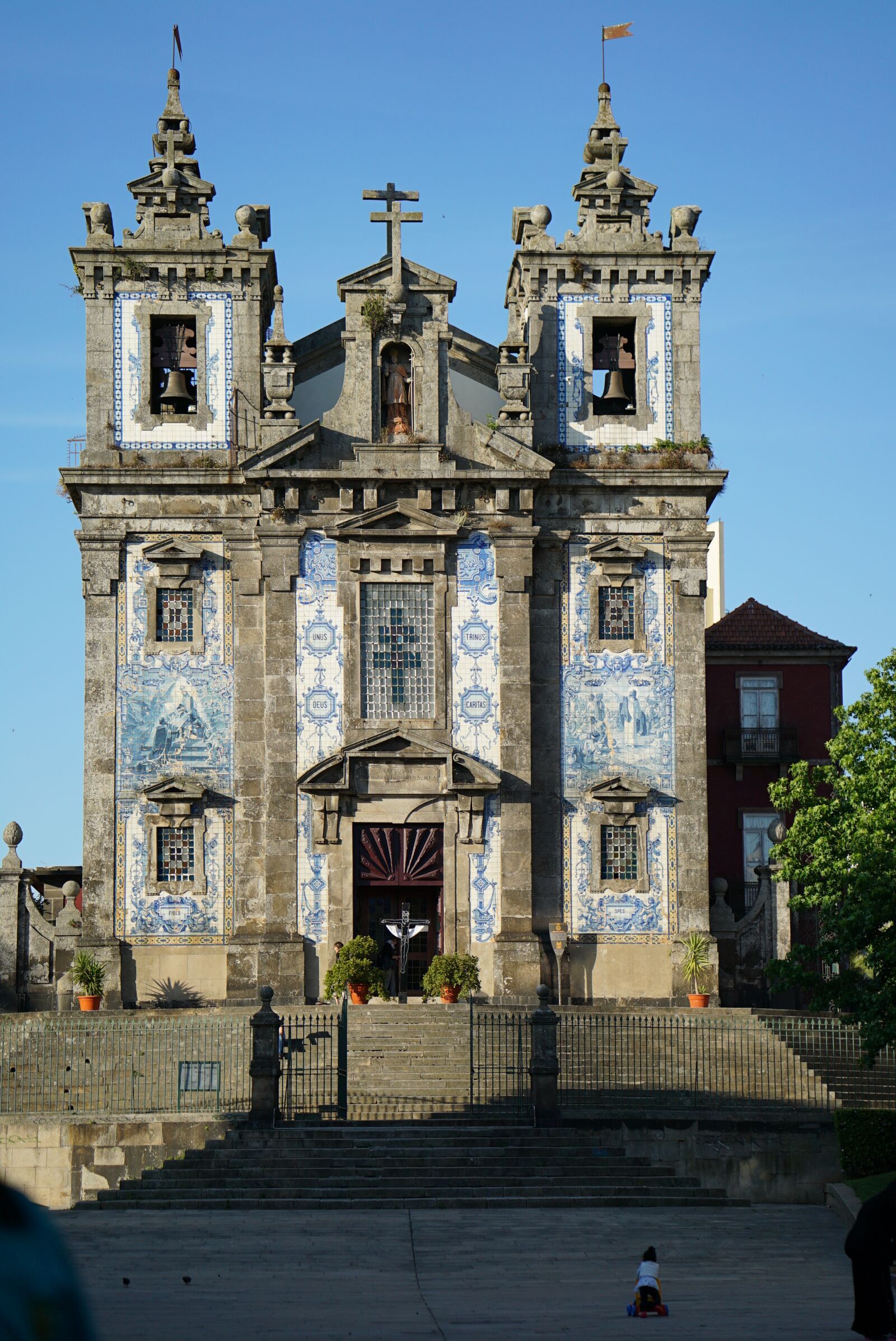 ZEISS Batis 85mm F1.8 sample photo. Porto, portugal, saint ildefonso photography