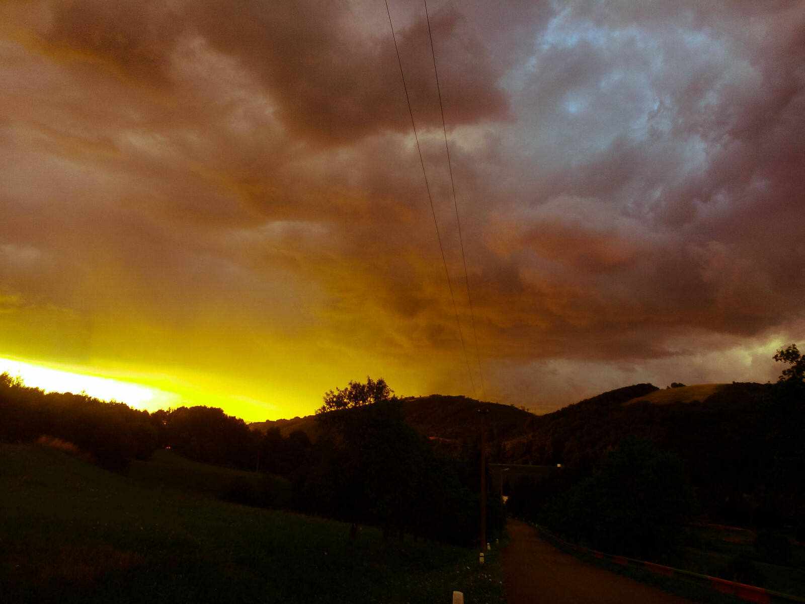 Sony Xperia L sample photo. Clouds, sunset photography