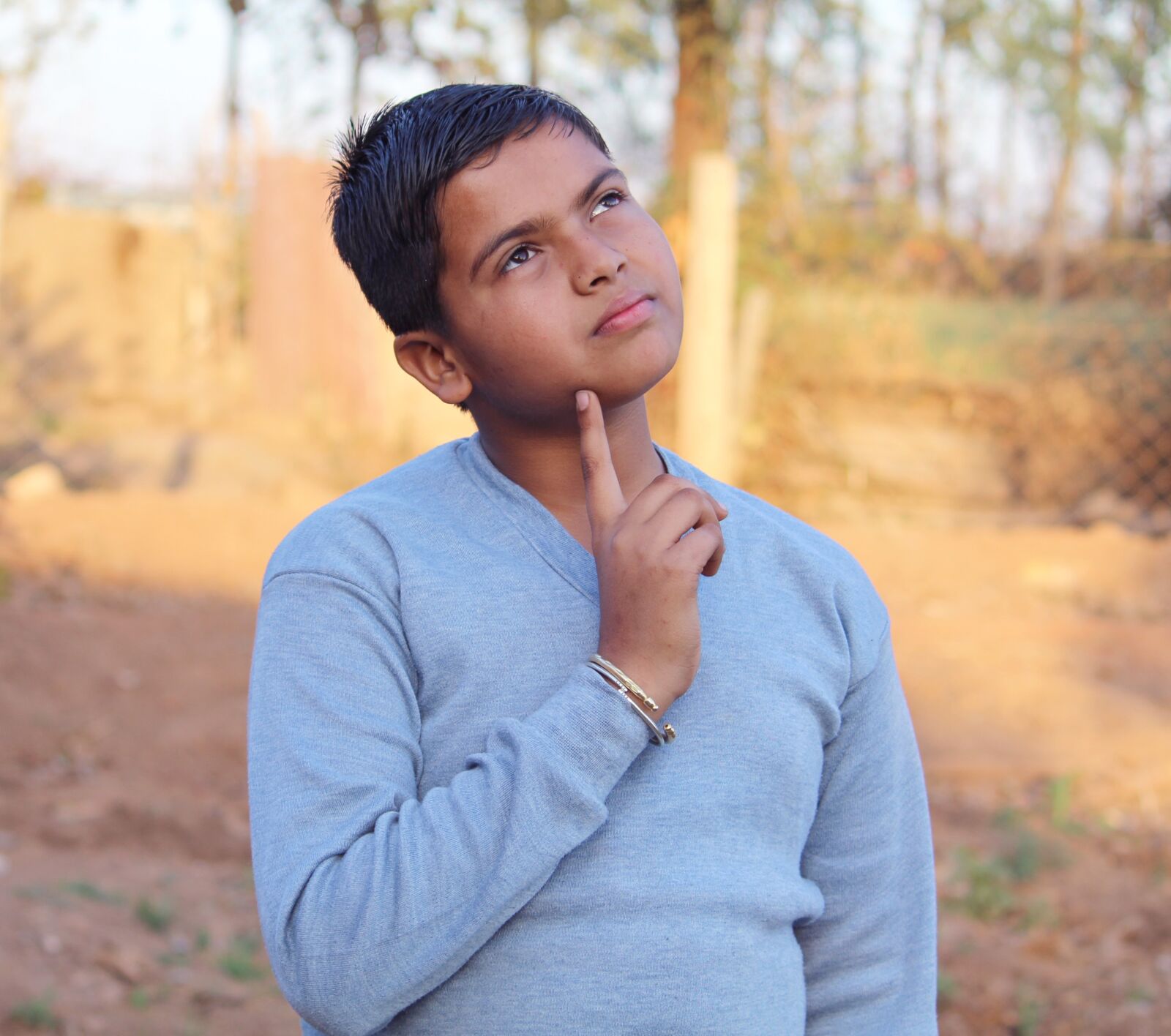 Canon EOS 700D (EOS Rebel T5i / EOS Kiss X7i) sample photo. Facial expression, confuses, thinking photography