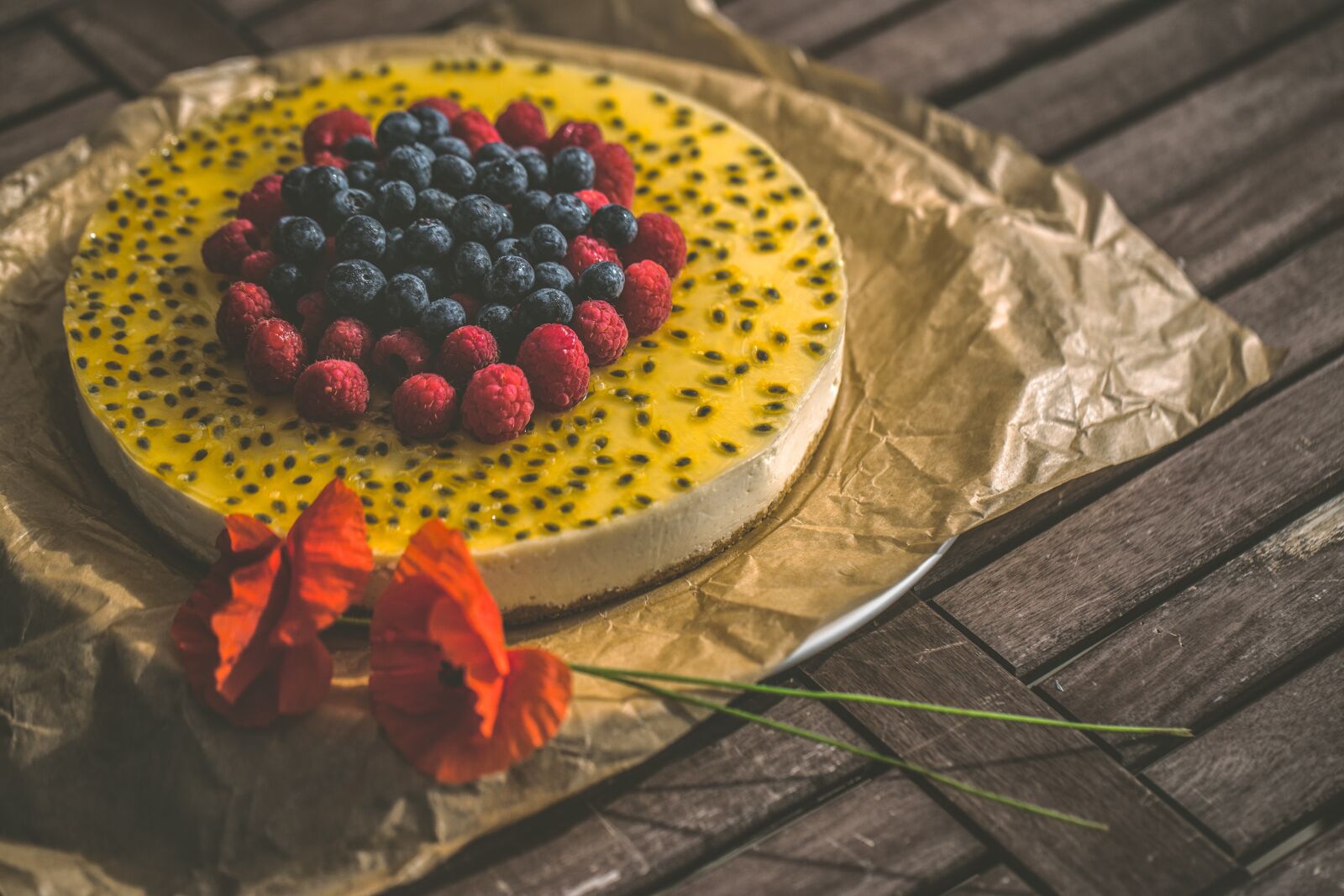Canon EF 100mm F2.8L Macro IS USM sample photo. Cake, tasty, yummy photography