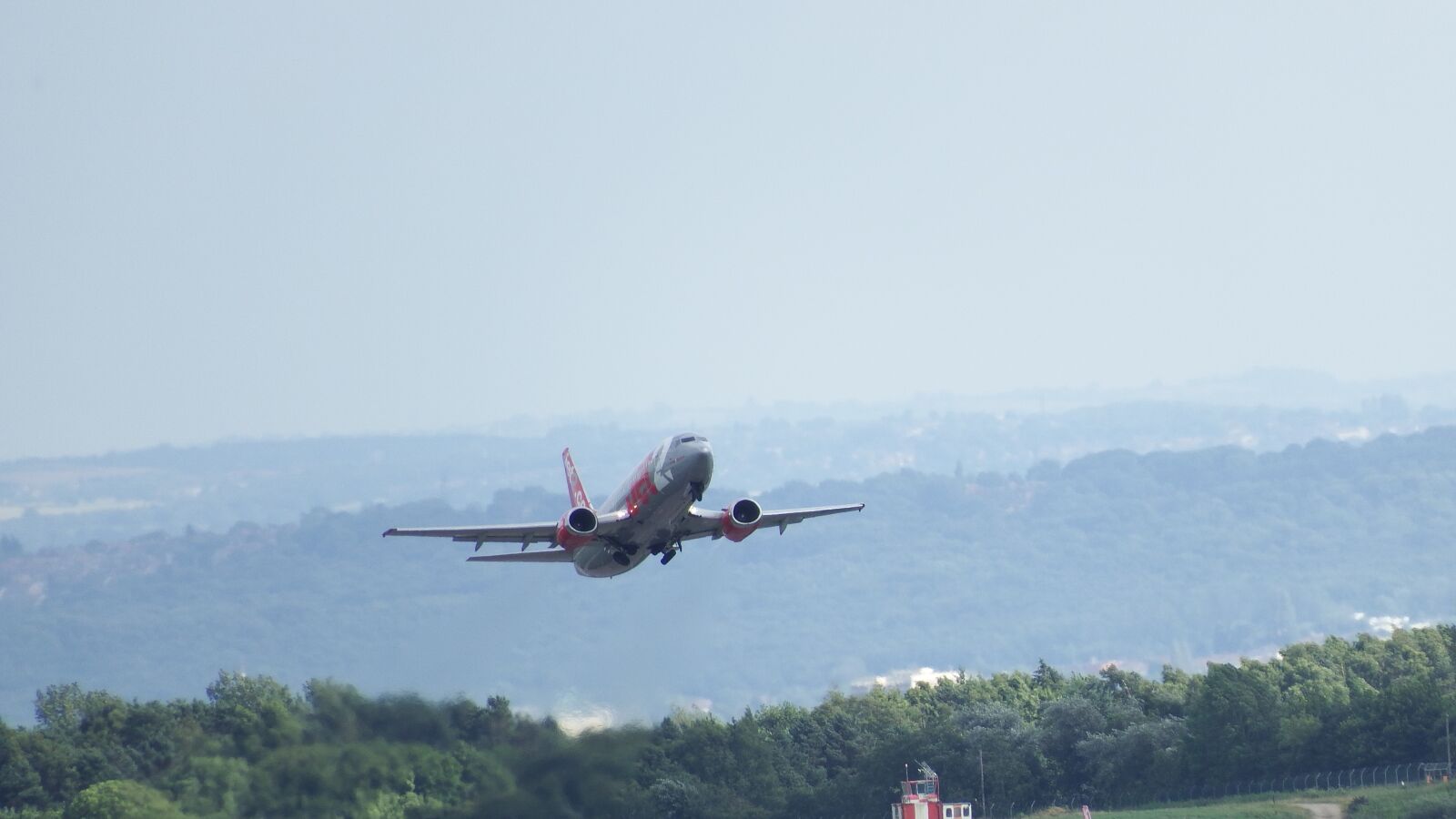 Fujifilm FinePix S1 sample photo. Plane, jet, engine photography